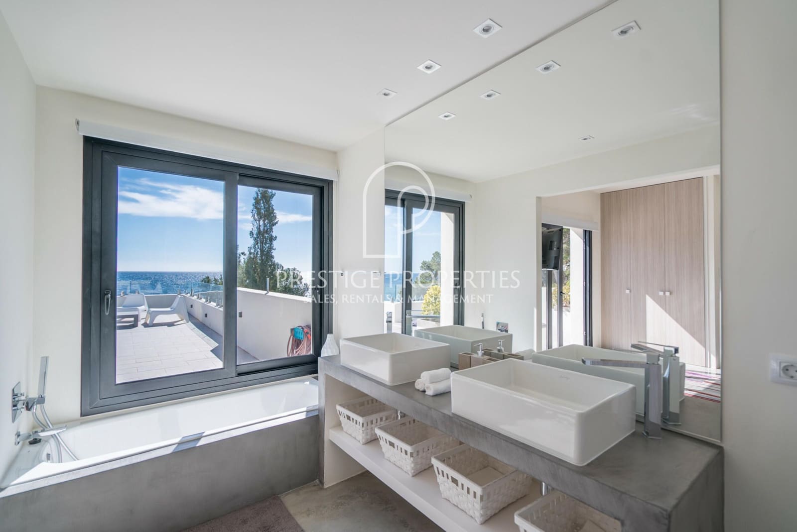 9 bedroom Villa for sale in Santa Eulalia / Santa Eularia with pool garage - € 10,400,000 (Ref: 8526141)