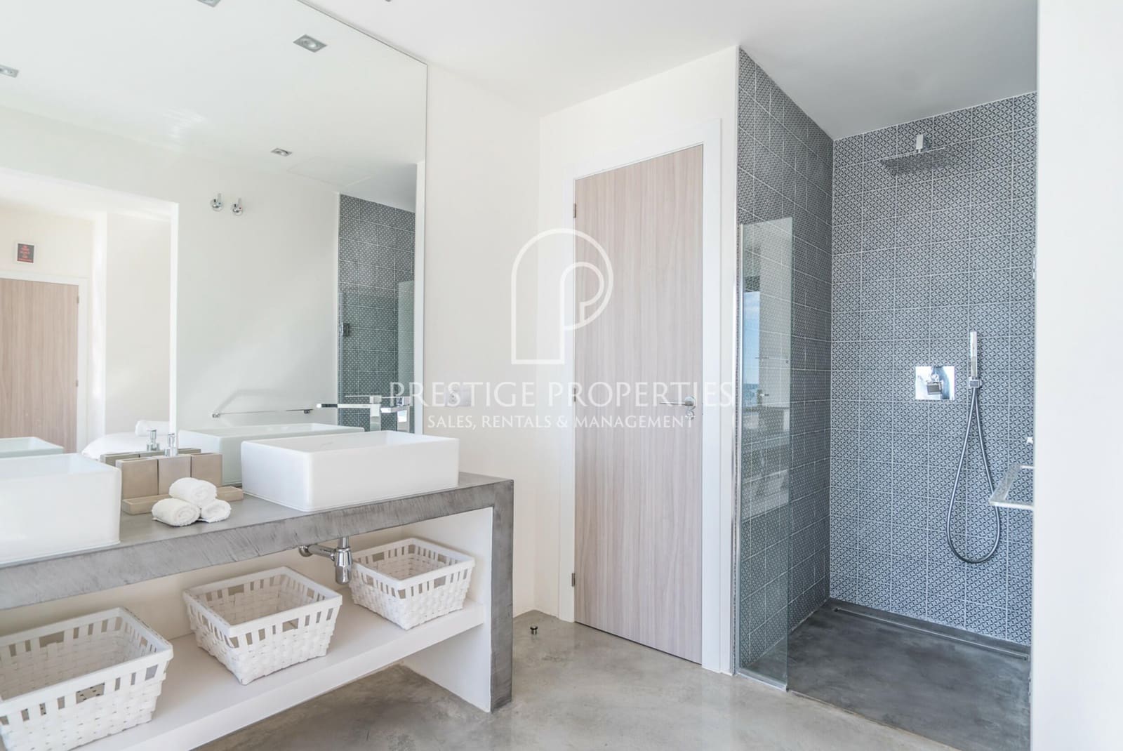 9 bedroom Villa for sale in Santa Eulalia / Santa Eularia with pool garage - € 10,400,000 (Ref: 8526141)