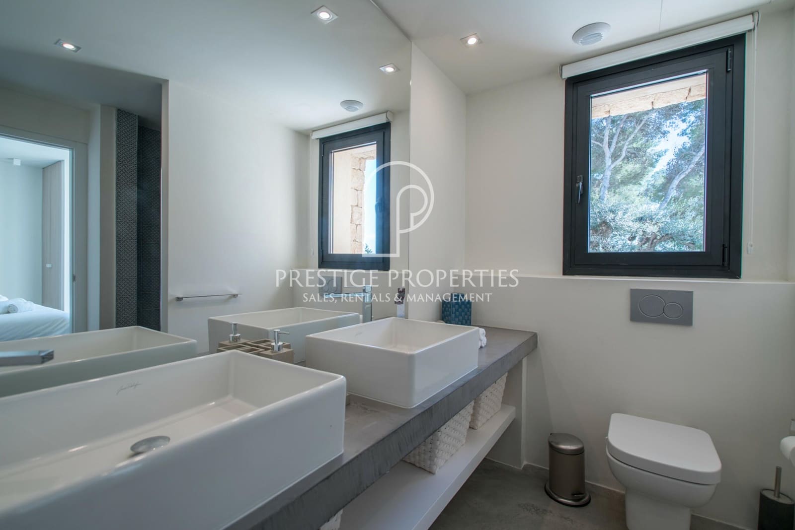 9 bedroom Villa for sale in Santa Eulalia / Santa Eularia with pool garage - € 10,400,000 (Ref: 8526141)