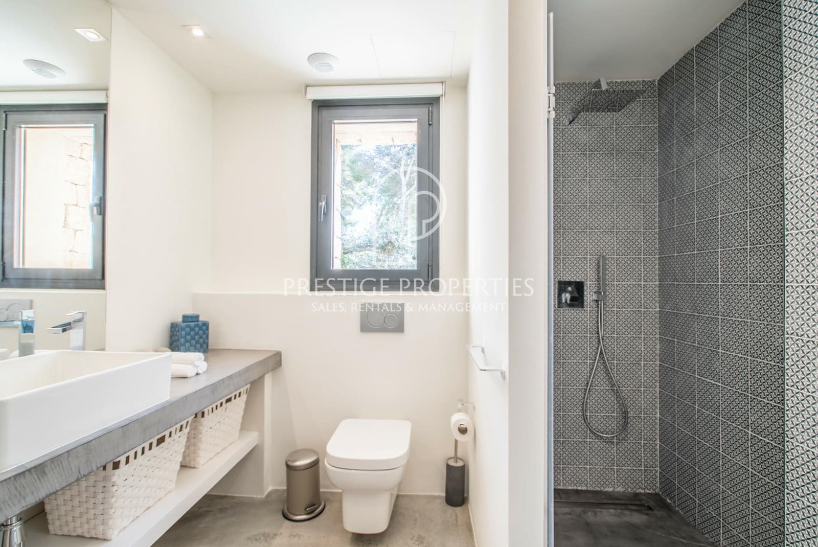 9 bedroom Villa for sale in Santa Eulalia / Santa Eularia with pool garage - € 10,400,000 (Ref: 8526141)