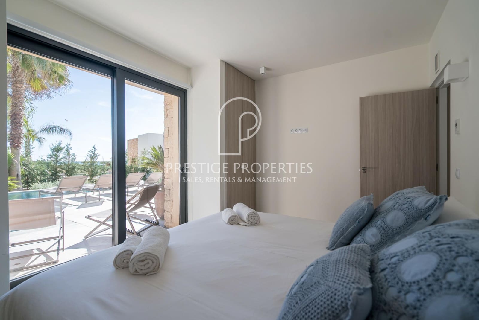 9 bedroom Villa for sale in Santa Eulalia / Santa Eularia with pool garage - € 10,400,000 (Ref: 8526141)