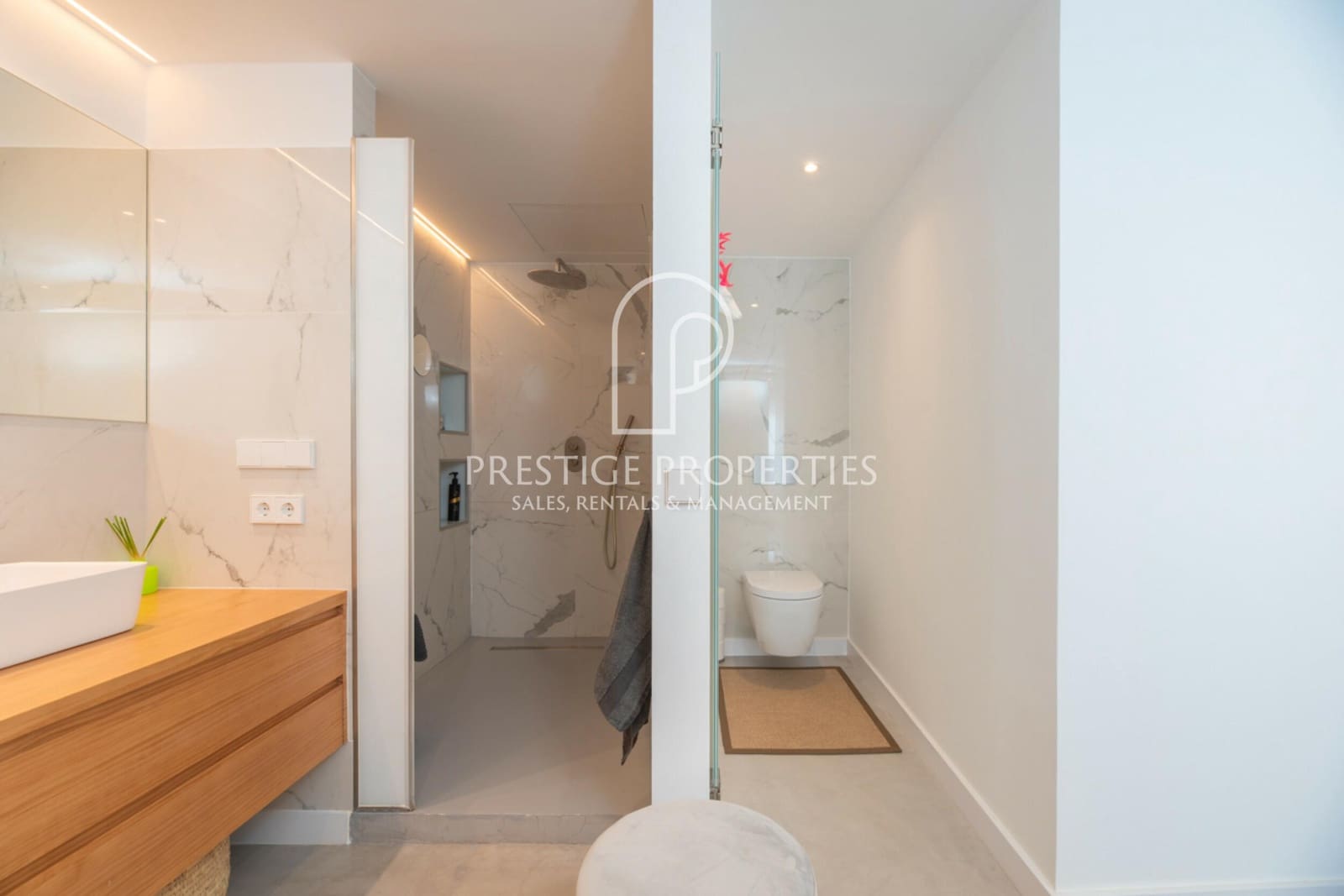 Apartamento de 2 habitaciones en Ibiza / Eivissa ciudad en venta con piscina garaje - 1.450.000 € (Ref: 8571768)