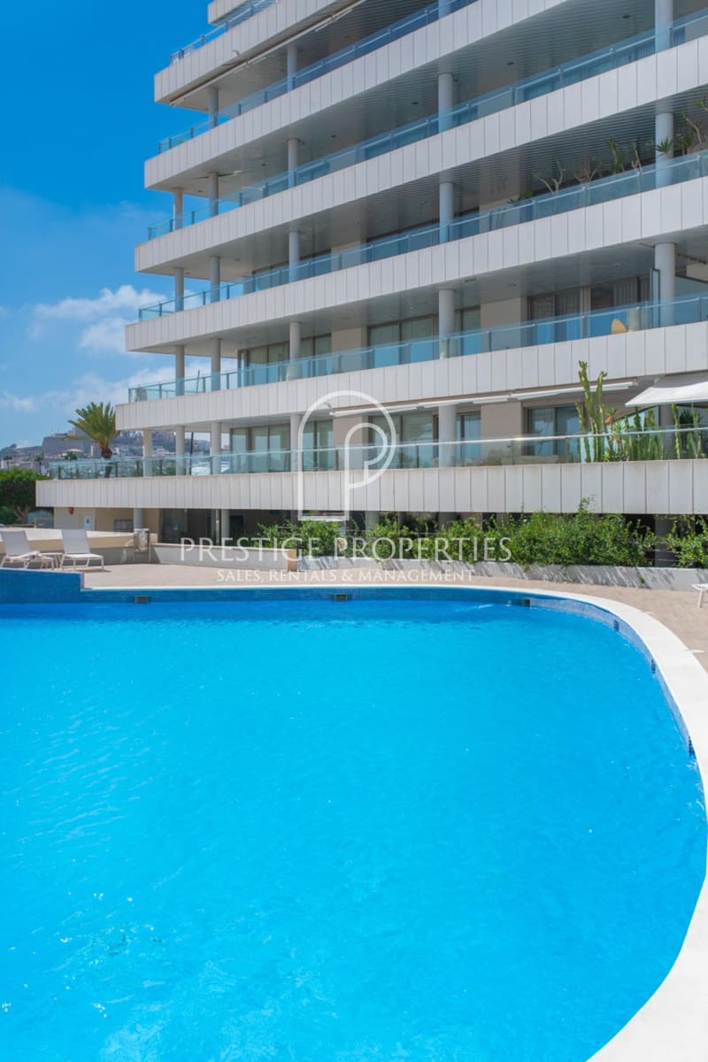 Apartamento de 2 habitaciones en Ibiza / Eivissa ciudad en venta con piscina garaje - 1.450.000 € (Ref: 8571768)