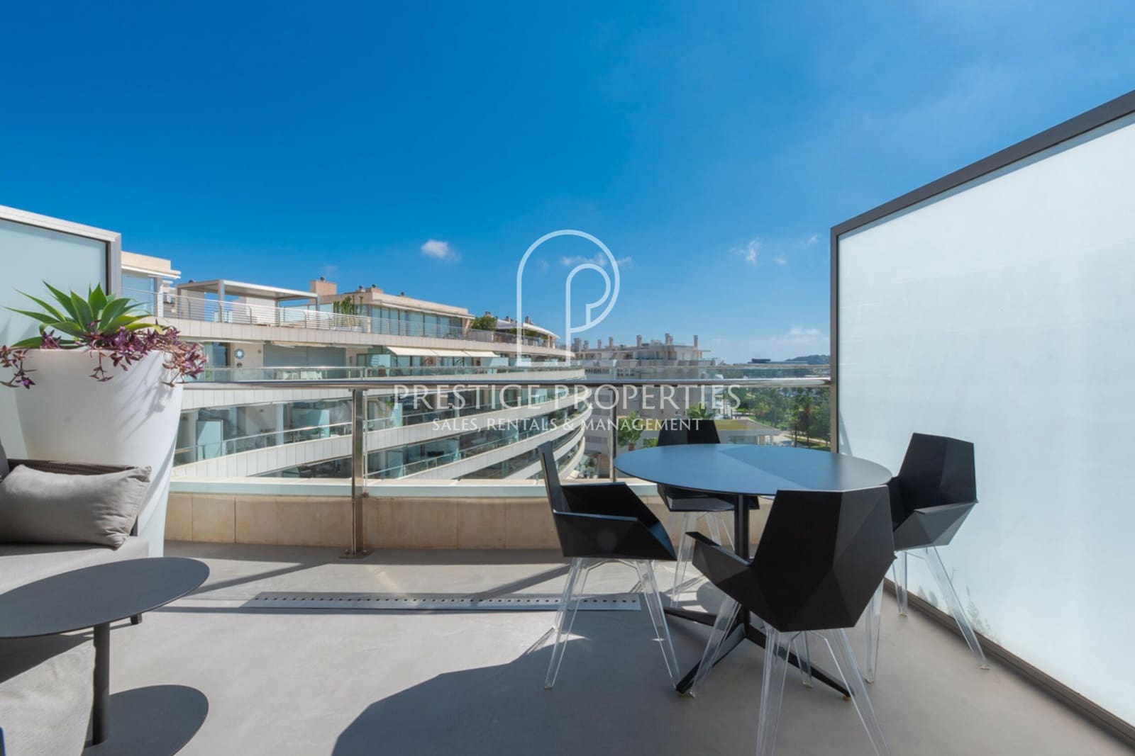 Apartamento de 2 habitaciones en Ibiza / Eivissa ciudad en venta con piscina garaje - 1.450.000 € (Ref: 8571768)