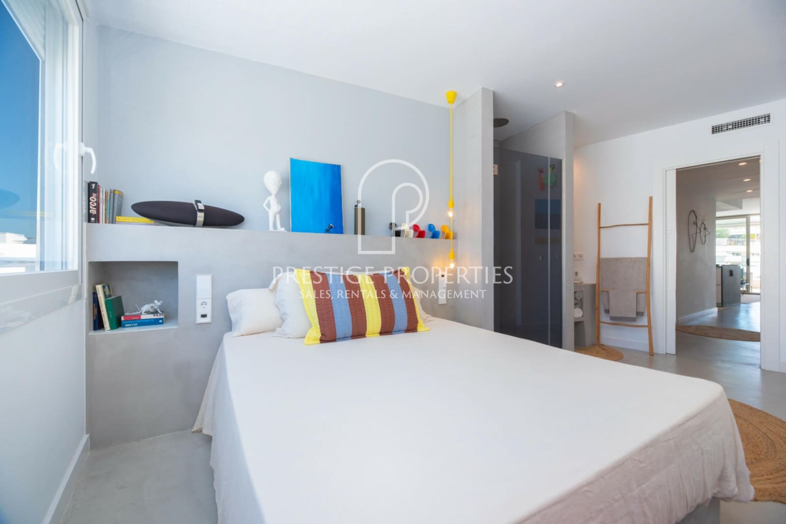 Apartamento de 2 habitaciones en Ibiza / Eivissa ciudad en venta con piscina garaje - 1.450.000 € (Ref: 8571768)