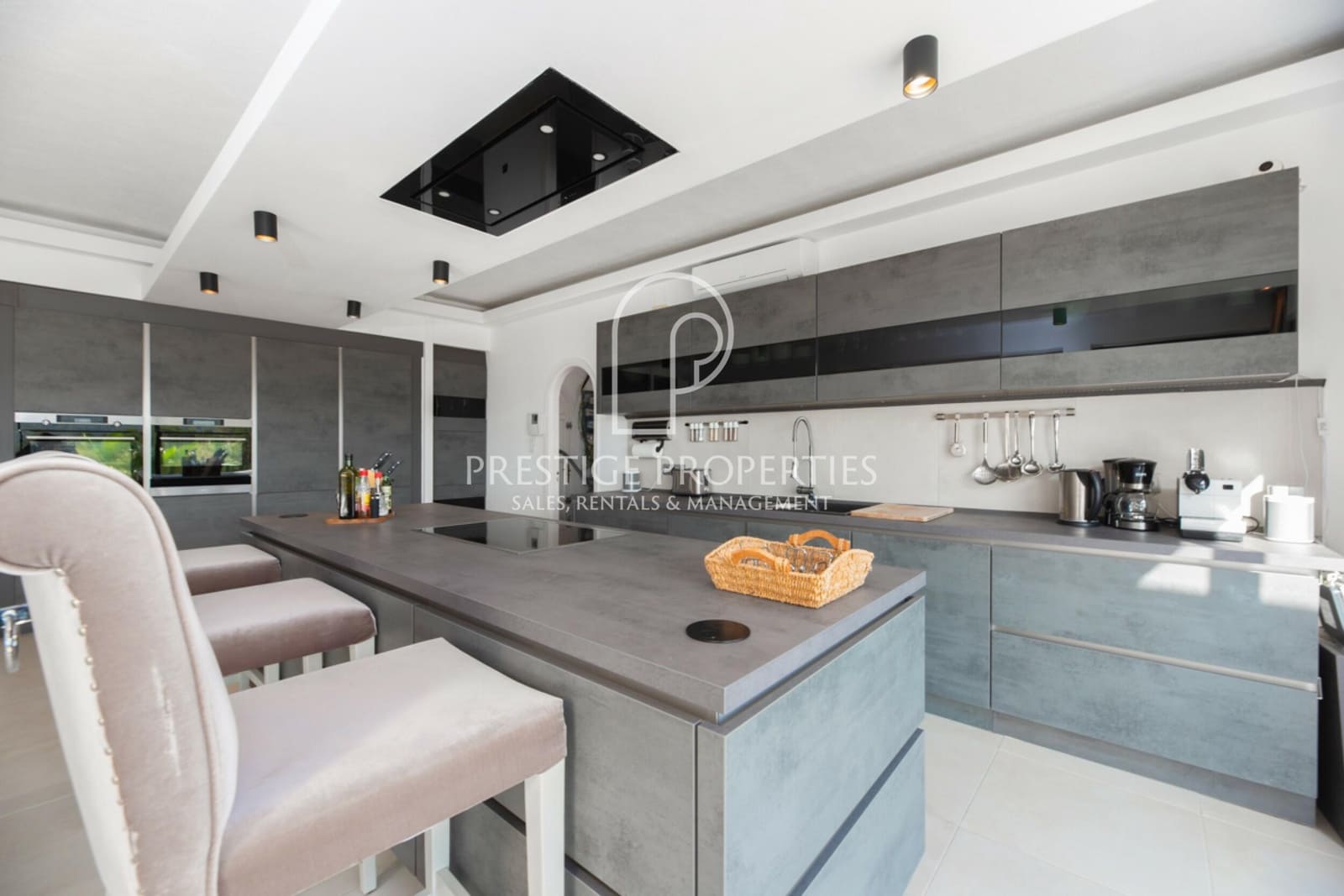 4 sypialnia Willa na sprzedaż w Santa Eulalia / Santa Eularia z basenem - 2 650 000 € (Ref: 8628350)