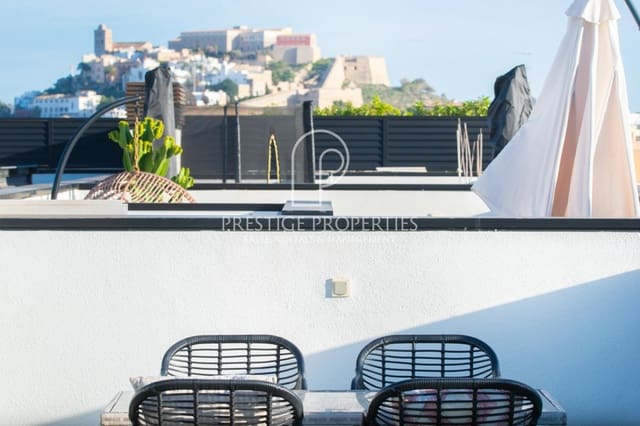 3 soveværelse Penthouse til salg i Ibiza by med swimmingpool - € 895.000 (Ref: 8666541)