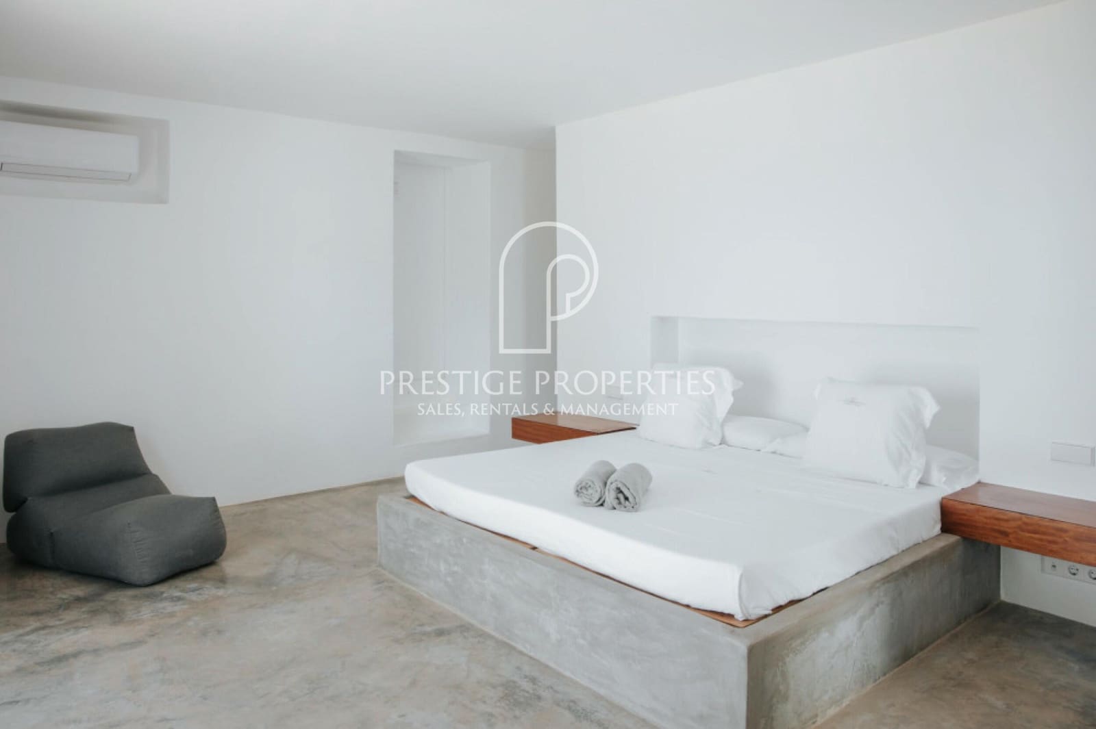 8 soverom Villa til salgs i Sant Joan de Labritja med svømmebasseng garasje - € 7 200 000 (Ref: 8800367)