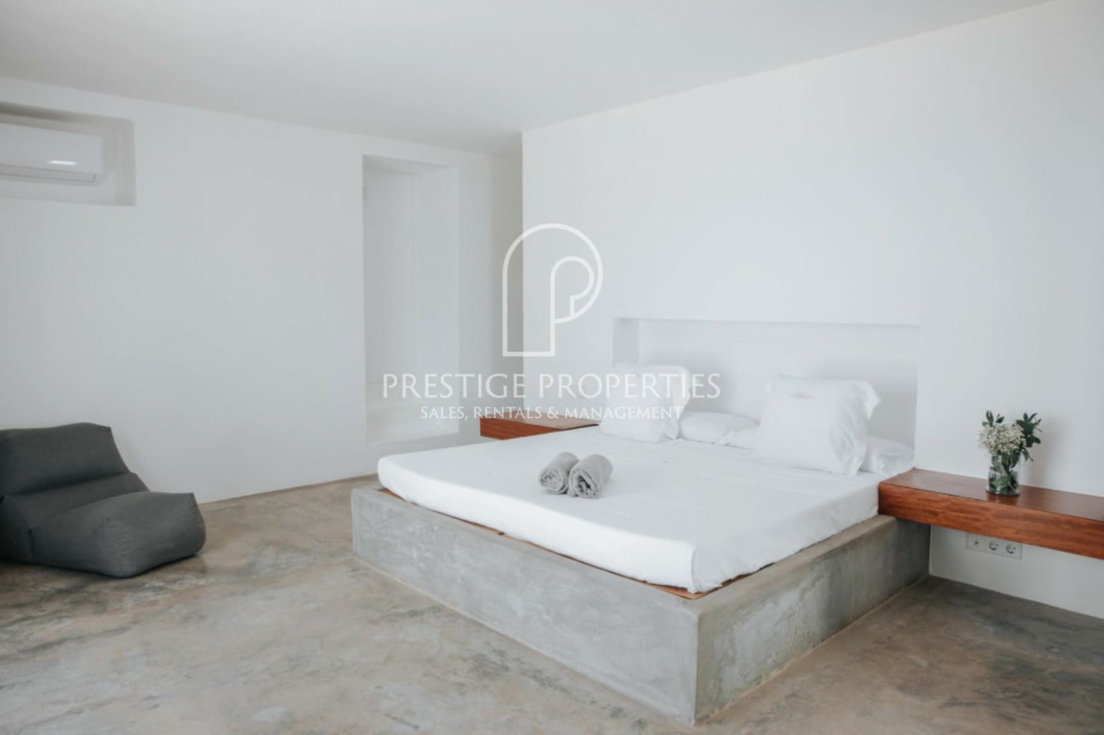 8 soverom Villa til salgs i Sant Joan de Labritja med svømmebasseng garasje - € 7 200 000 (Ref: 8800367)