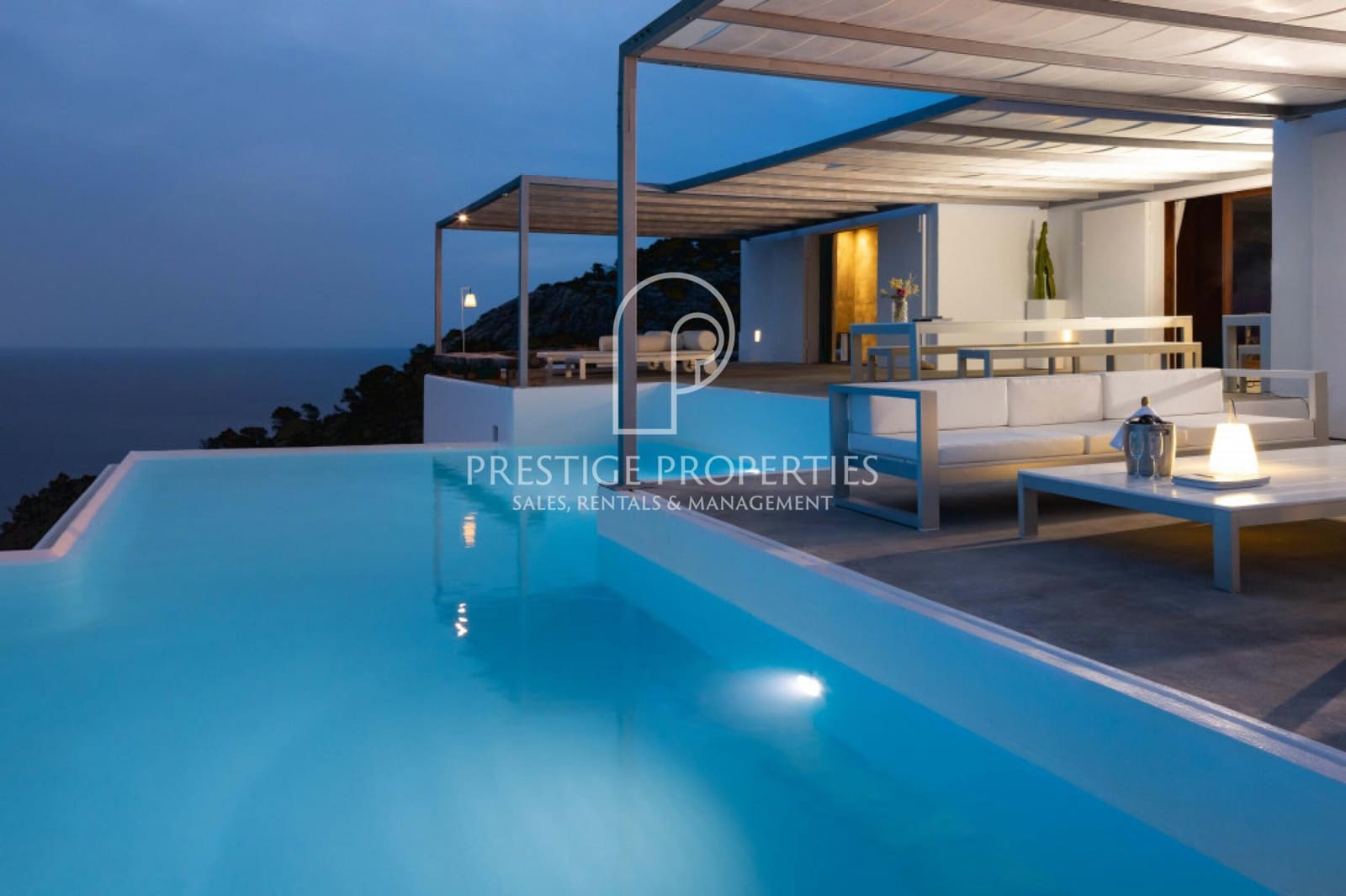 8 soverom Villa til salgs i Sant Joan de Labritja med svømmebasseng garasje - € 7 200 000 (Ref: 8800367)