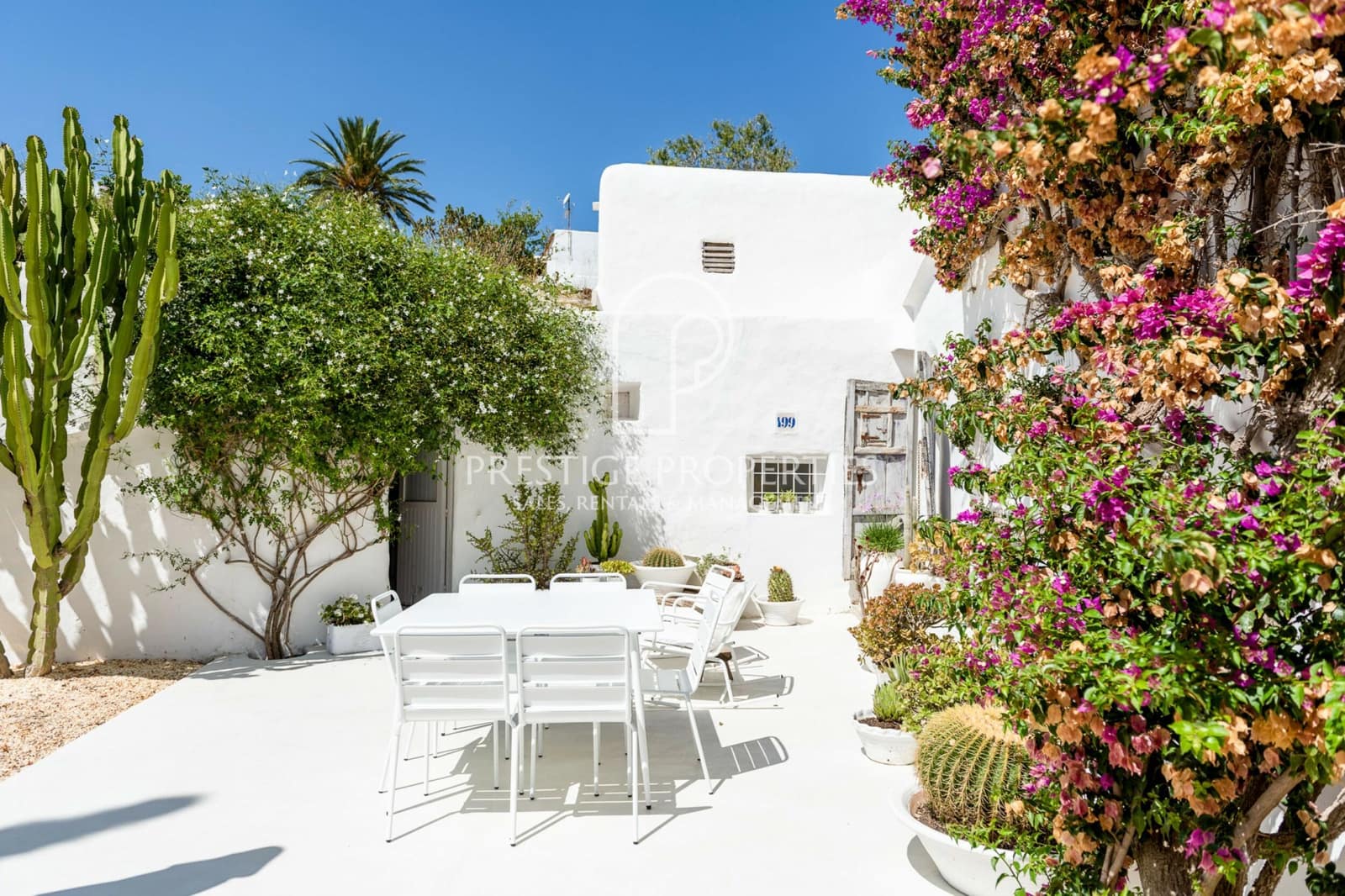 4 soveværelse Finca/Landehus til salg i San Jose / Sant Josep de Sa Talaia med swimmingpool garage - € 3.300.000 (Ref: 8895923)