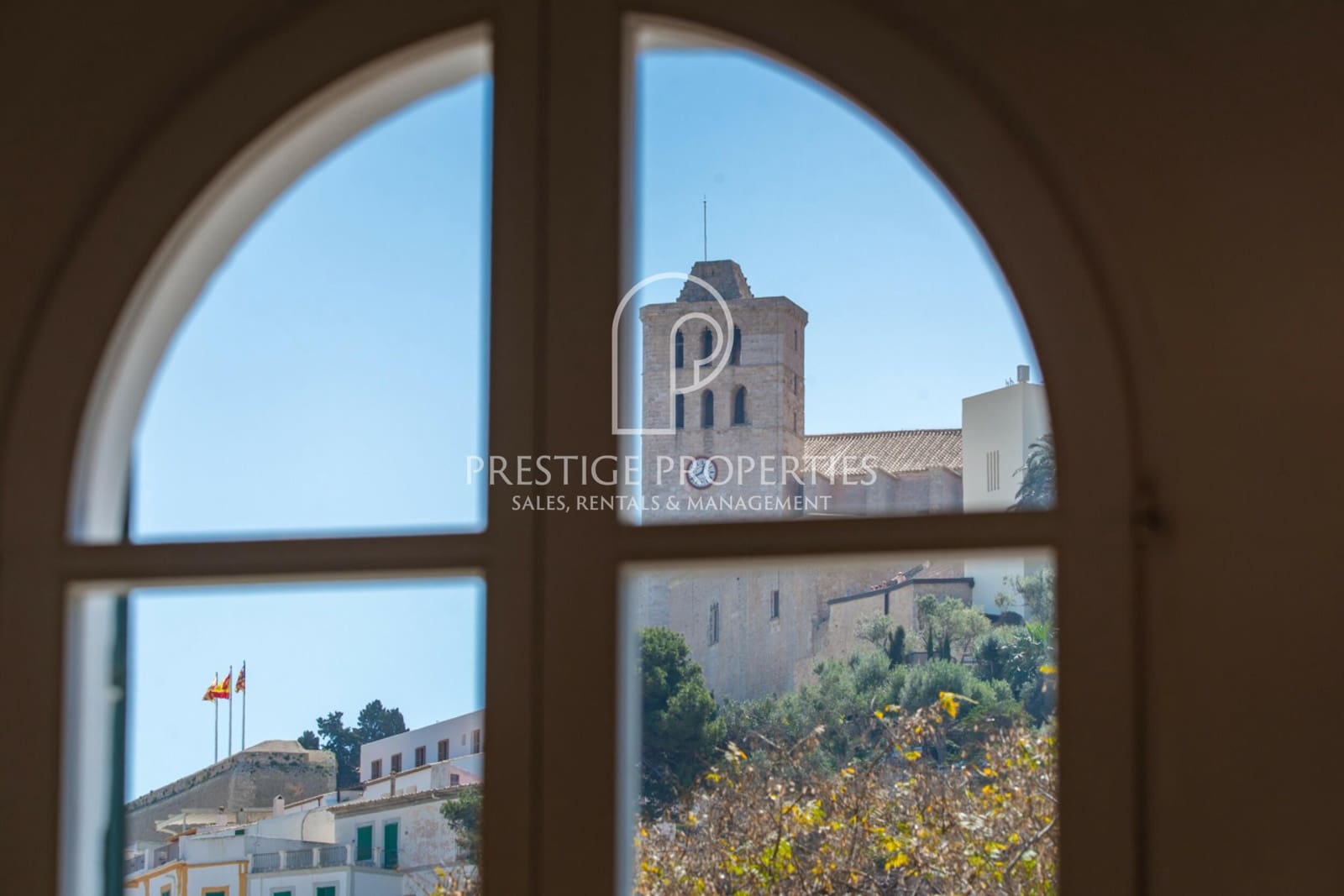 2 soveværelse Lejlighed til salg i Ibiza by med garage - € 1.375.000 (Ref: 8945628)