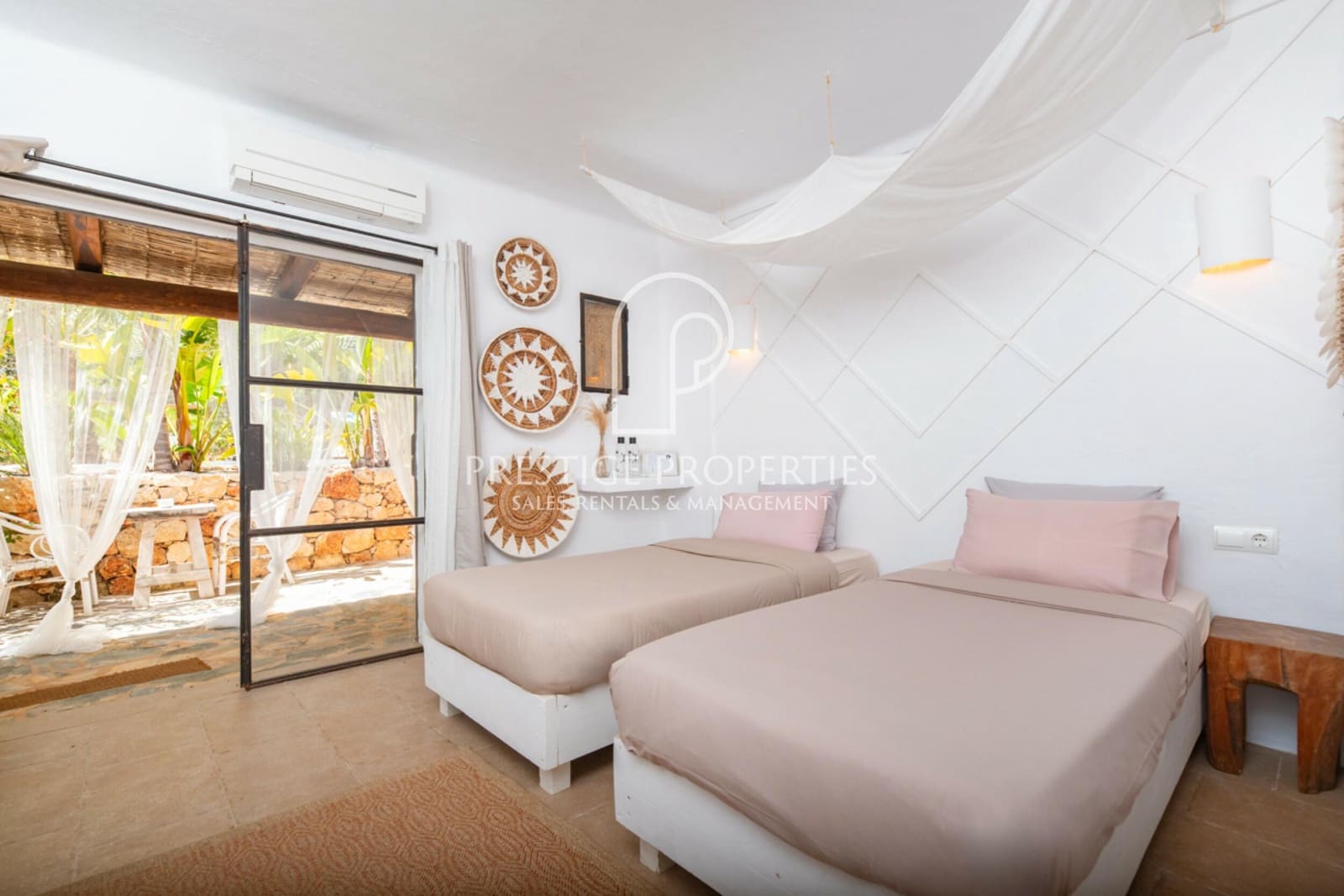 12 quarto Quinta/Casa Rural para venda em Santa Eulalia / Santa Eularia com piscina - 6 150 000 € (Ref: 8953878)