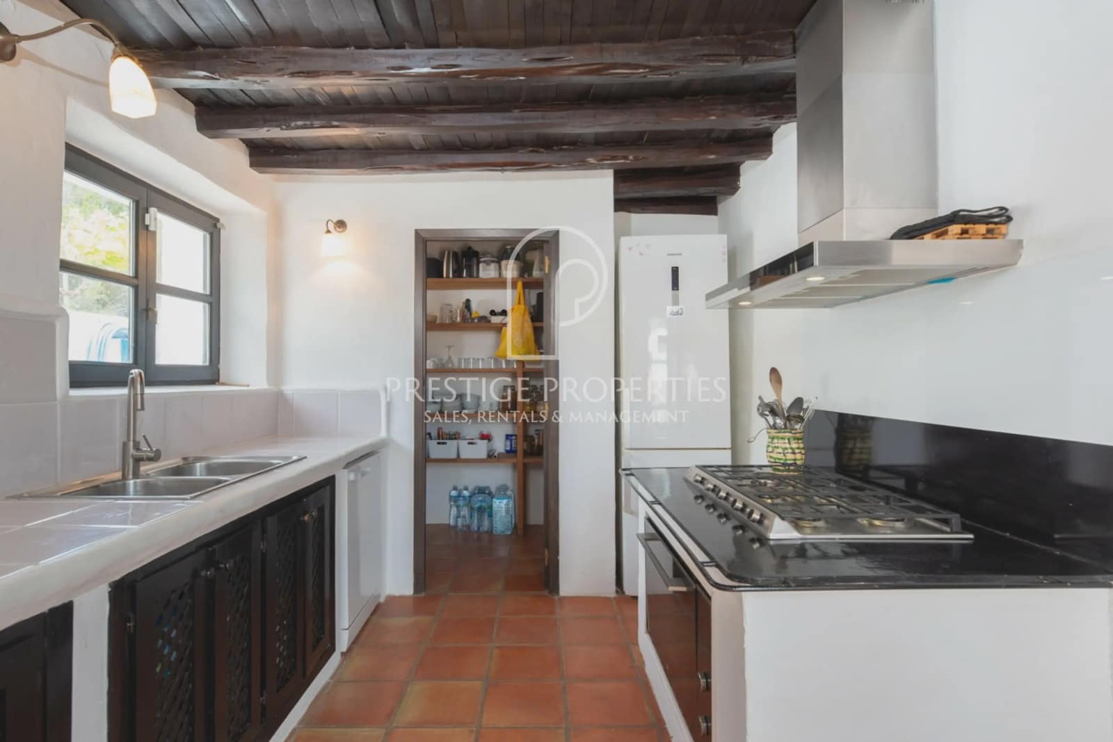 5 soveværelse Finca/Landehus til salg i Santa Eulalia / Santa Eularia med swimmingpool garage - € 4.995.000 (Ref: 8983663)