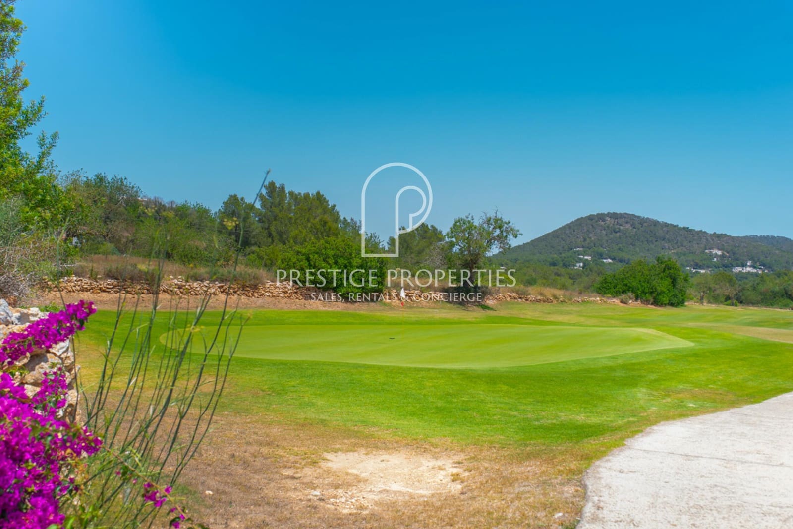 5 soveværelse Finca/Landehus til salg i Santa Eulalia / Santa Eularia med swimmingpool garage - € 4.995.000 (Ref: 8983663)