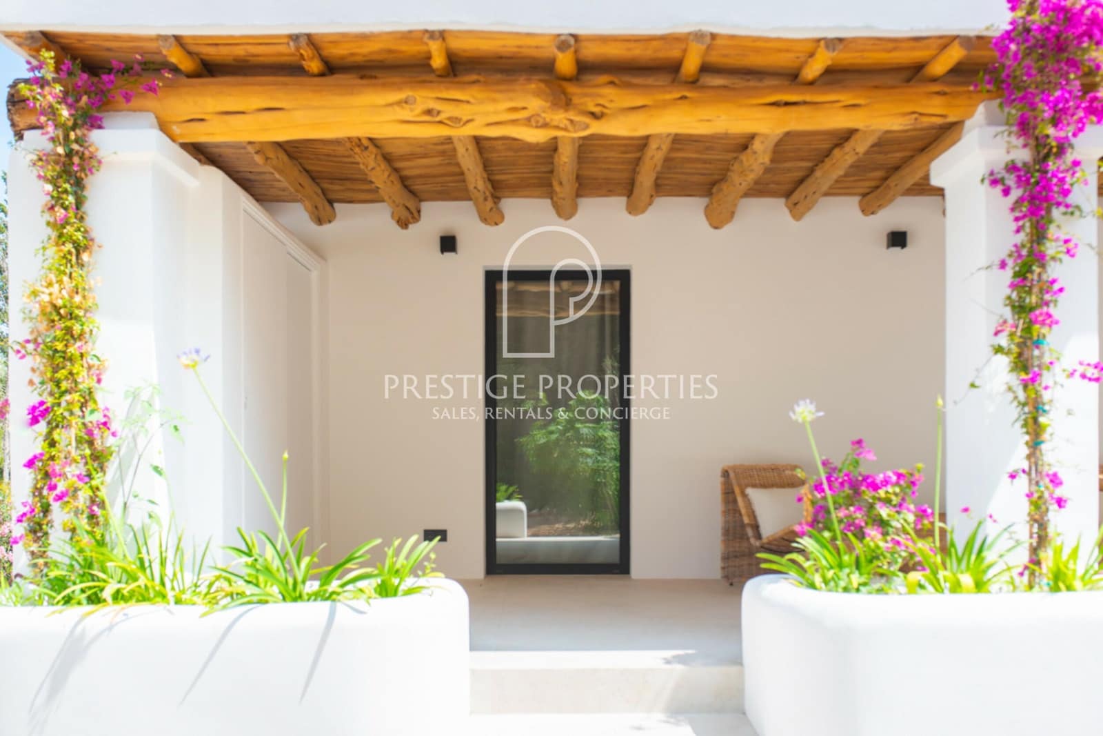 4 soveværelse Finca/Landehus til salg i Santa Eulalia / Santa Eularia med swimmingpool - € 2.990.000 (Ref: 9046498)