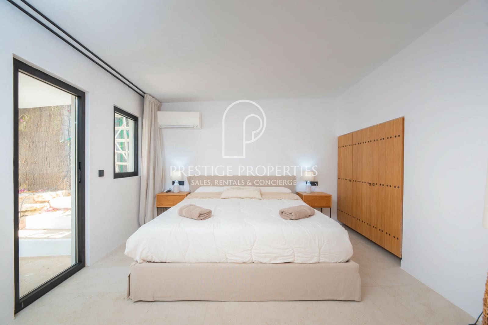 4 soveværelse Finca/Landehus til salg i Santa Eulalia / Santa Eularia med swimmingpool - € 2.990.000 (Ref: 9046498)