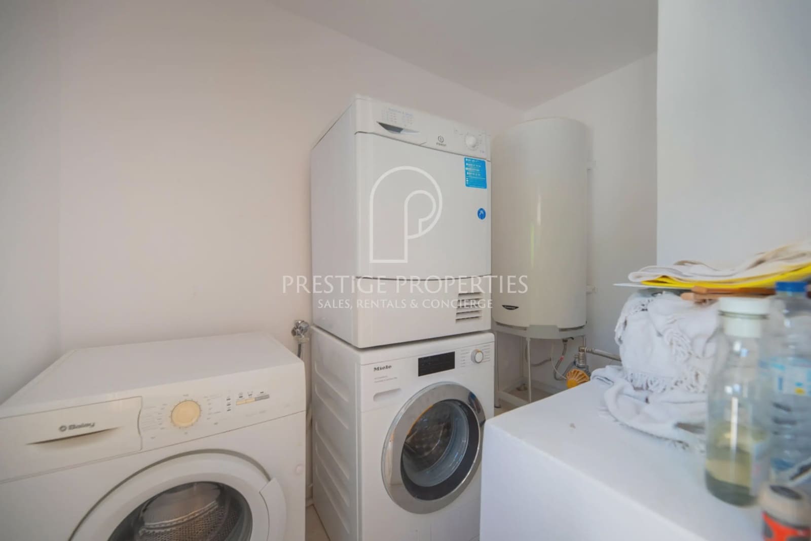 4 soveværelse Finca/Landehus til salg i Santa Eulalia / Santa Eularia med swimmingpool - € 2.990.000 (Ref: 9046498)