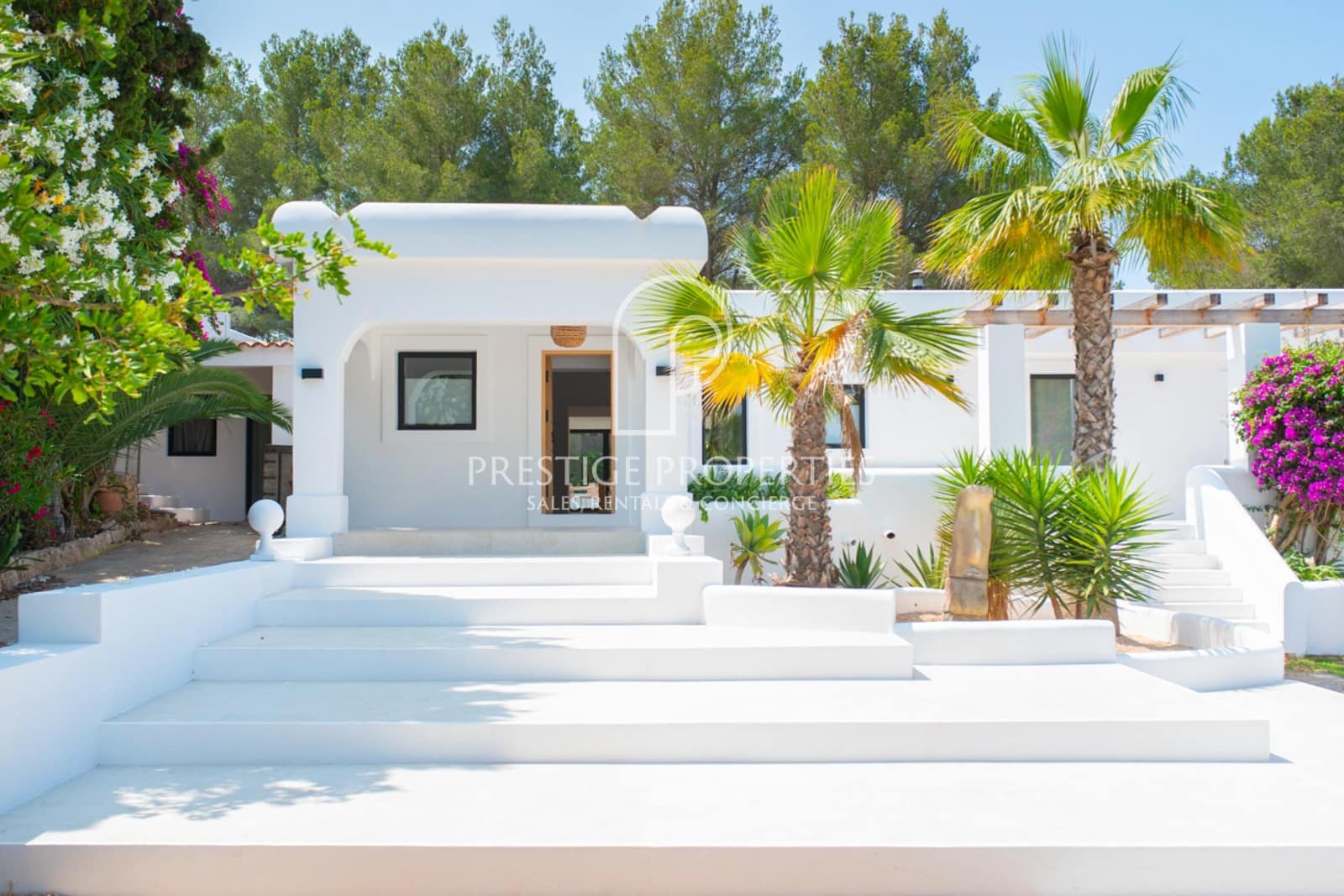 4 soveværelse Finca/Landehus til salg i Santa Eulalia / Santa Eularia med swimmingpool - € 2.990.000 (Ref: 9046498)