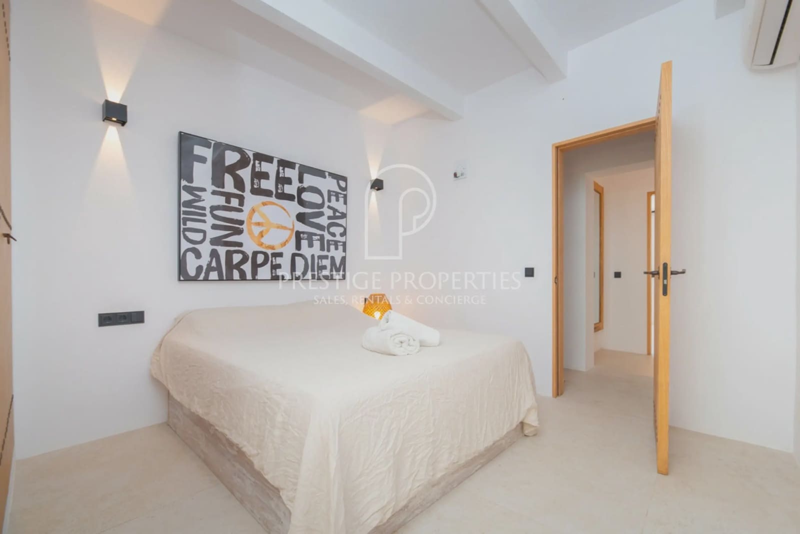 4 soveværelse Finca/Landehus til salg i Santa Eulalia / Santa Eularia med swimmingpool - € 2.990.000 (Ref: 9046498)