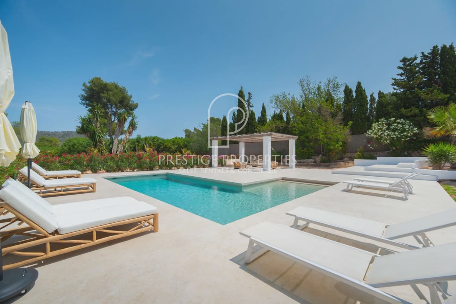 4 soveværelse Finca/Landehus til salg i Santa Eulalia / Santa Eularia med swimmingpool - € 2.990.000 (Ref: 9046498)