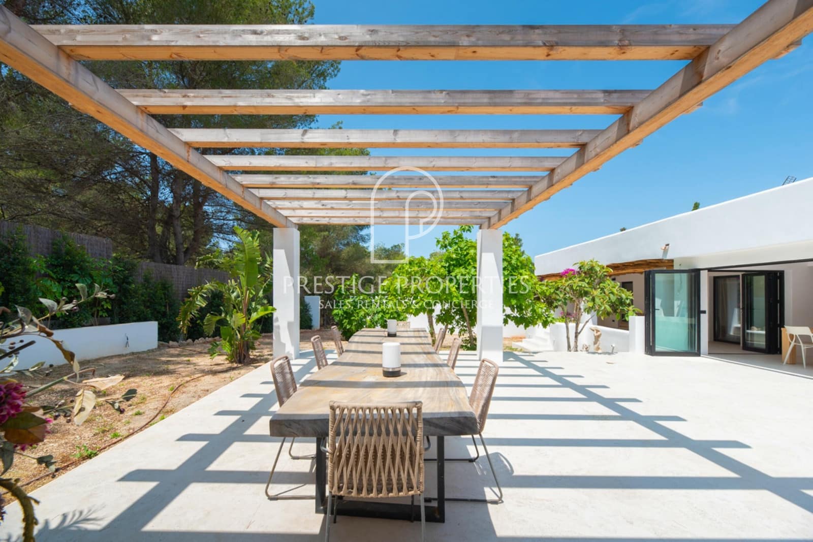 4 soveværelse Finca/Landehus til salg i Santa Eulalia / Santa Eularia med swimmingpool - € 2.990.000 (Ref: 9046498)