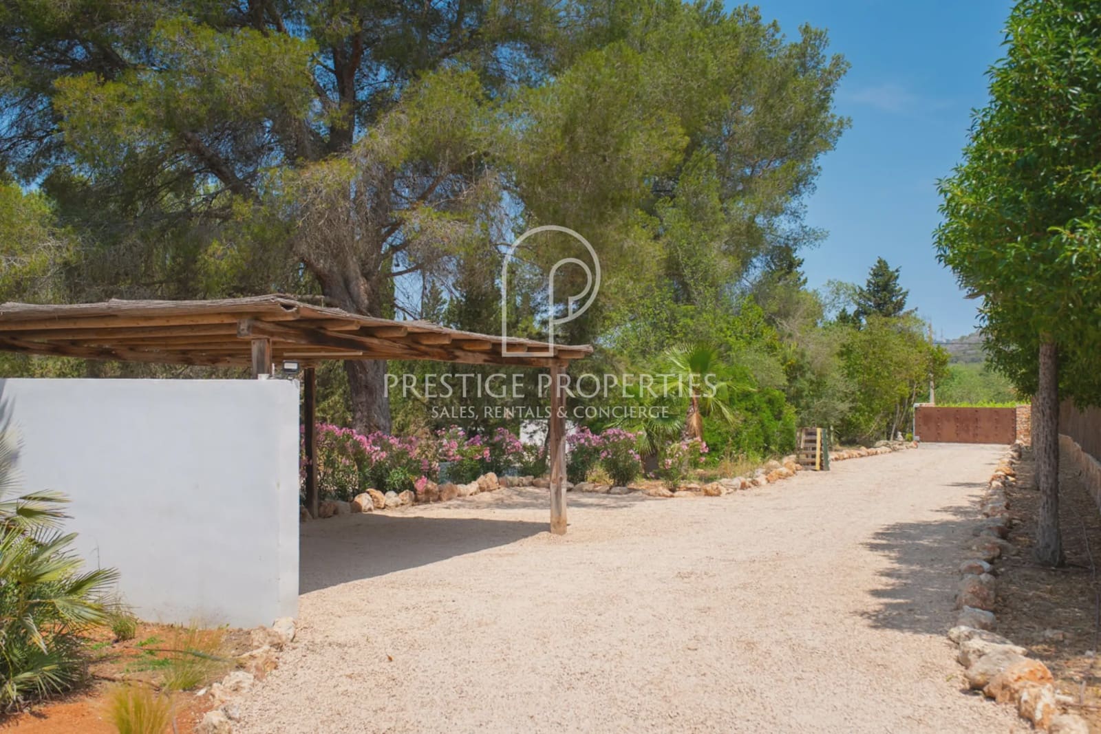 4 soveværelse Finca/Landehus til salg i Santa Eulalia / Santa Eularia med swimmingpool - € 2.990.000 (Ref: 9046498)