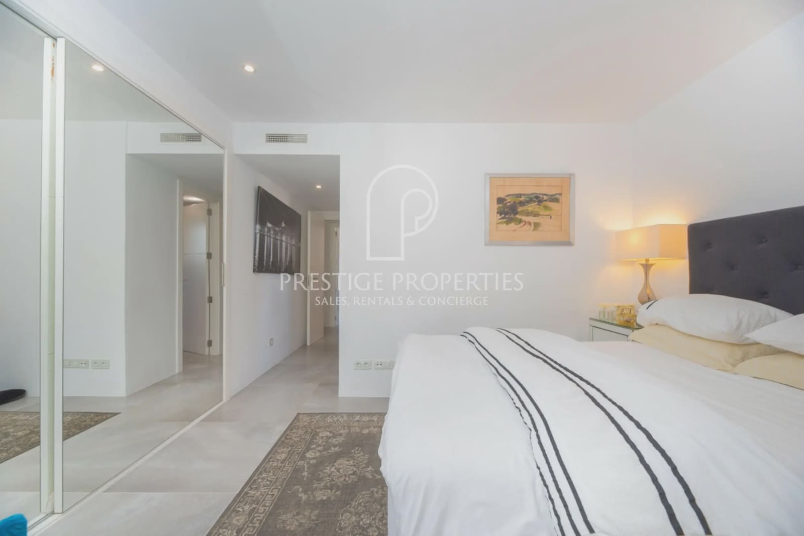 2 soveværelse Lejlighed til salg i Ibiza by med swimmingpool garage - € 1.085.000 (Ref: 9046499)