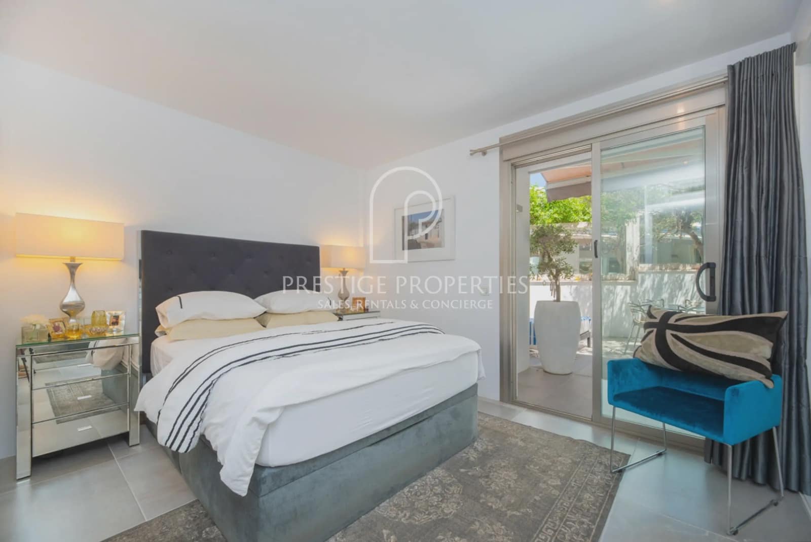 2 soveværelse Lejlighed til salg i Ibiza by med swimmingpool garage - € 1.085.000 (Ref: 9046499)