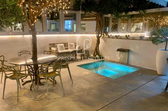 Apartamento de 2 habitaciones en Ibiza / Eivissa ciudad en venta con piscina garaje - 1.085.000 € (Ref: 9046499)