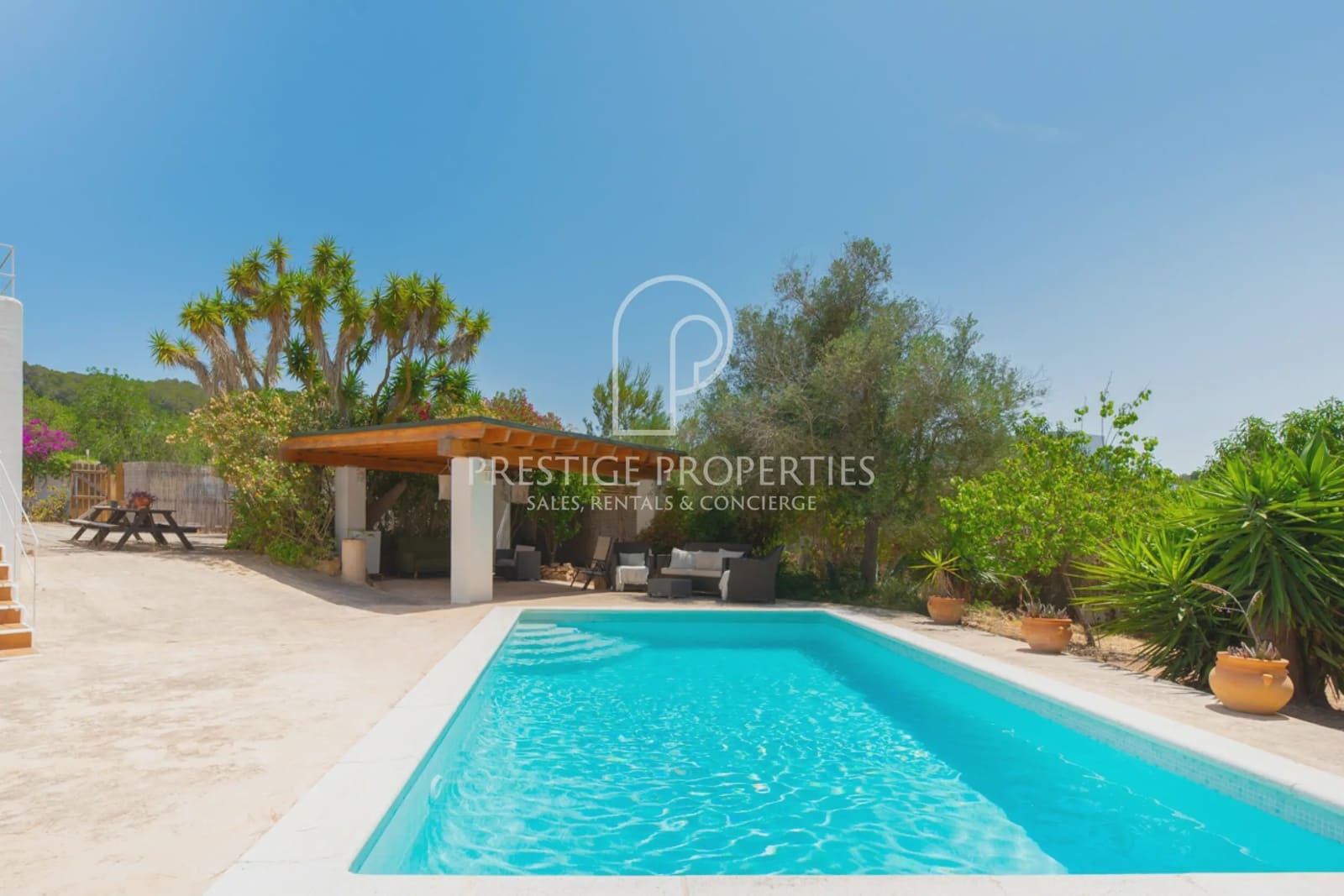 5 soveværelse Finca/Landehus til salg i Sant Antoni de Portmany med swimmingpool garage - € 1.575.000 (Ref: 9066968)