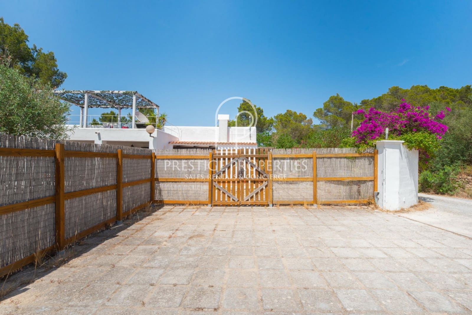 5 soveværelse Finca/Landehus til salg i Sant Antoni de Portmany med swimmingpool garage - € 1.575.000 (Ref: 9066968)