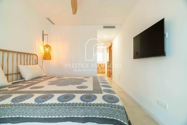 1 soveværelse Penthouse til salg i Santa Gertrudis de Fruitera, Santa Eulalia / Santa Eularia med garage - € 880.000 (Ref: 9109853)
