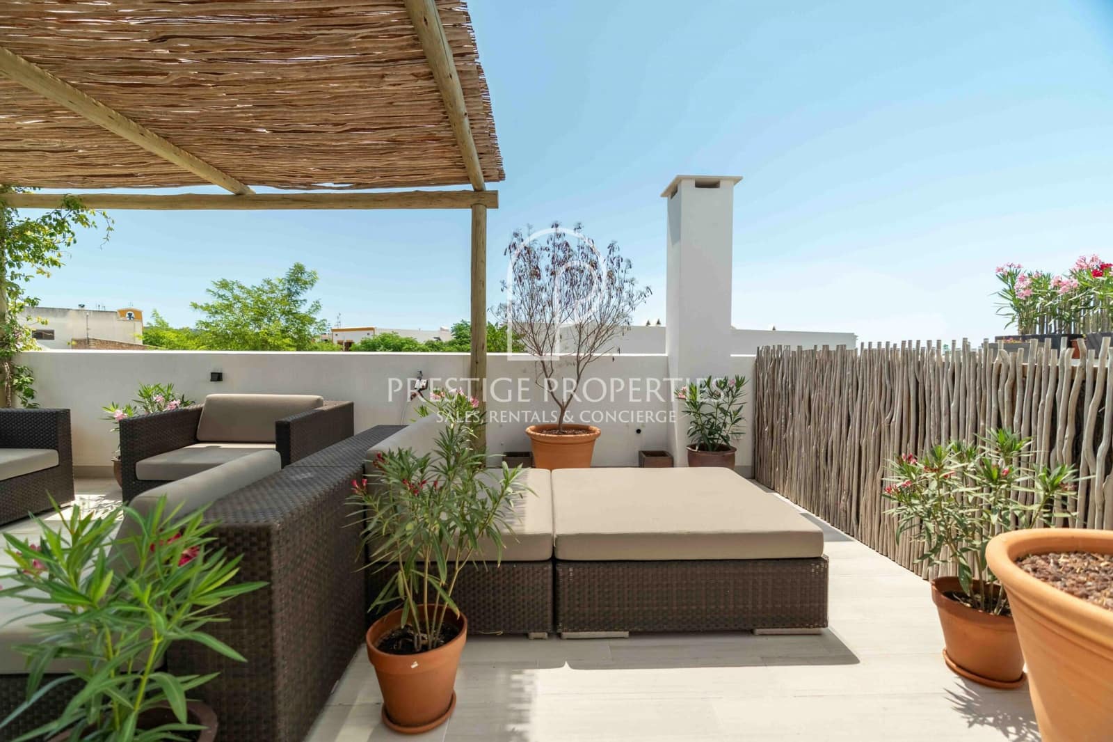 1 soveværelse Penthouse til salg i Santa Eulalia / Santa Eularia med garage - € 880.000 (Ref: 9109853)