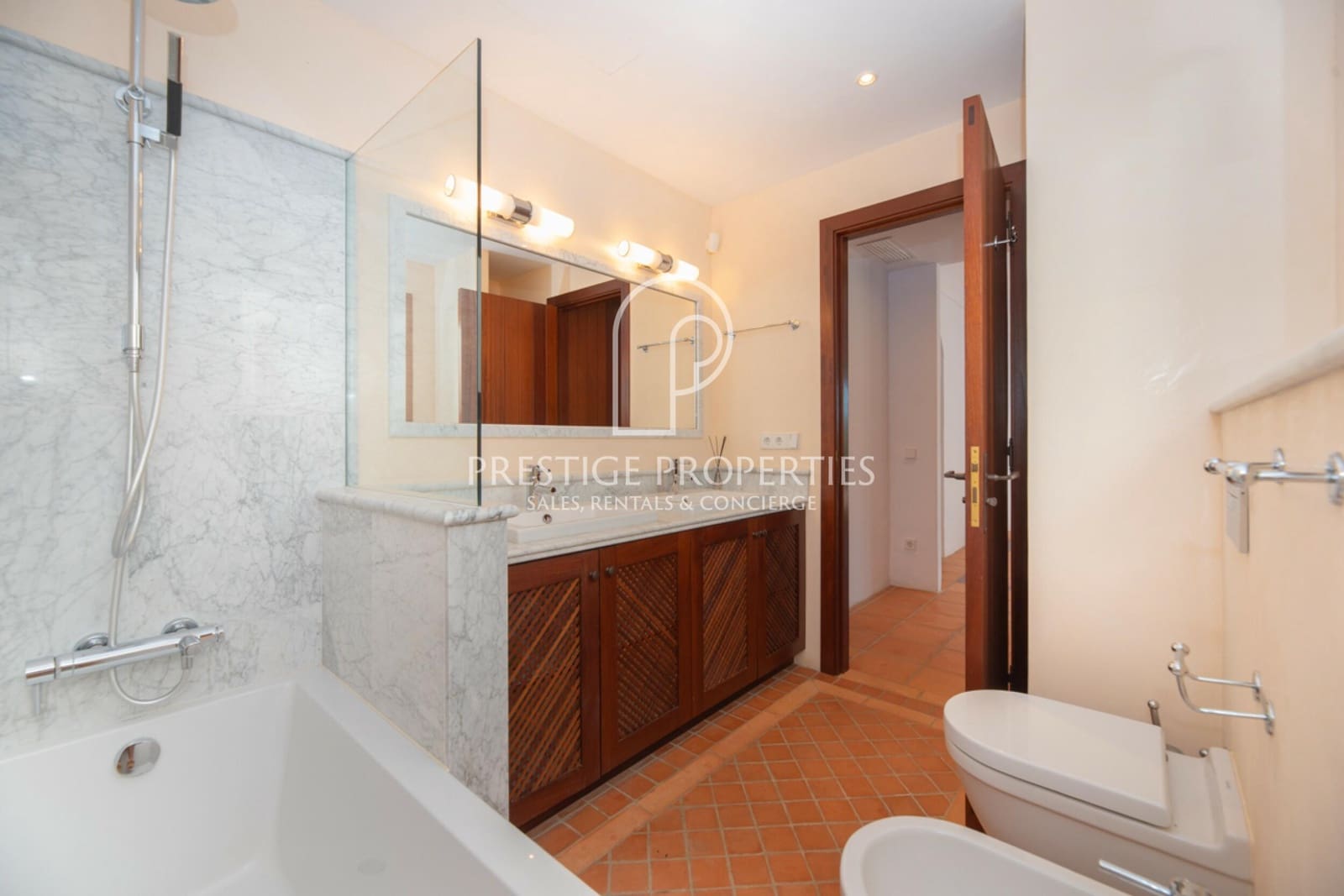 6 soveværelse Finca/Landehus til salg i Santa Eulalia / Santa Eularia med swimmingpool - € 8.900.000 (Ref: 9109854)