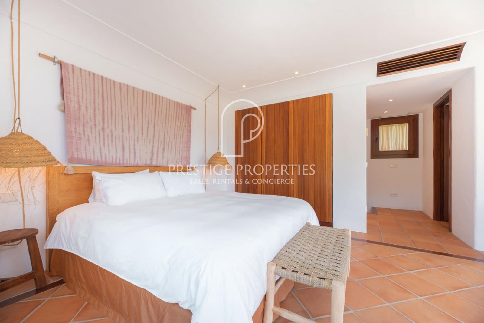 6 soveværelse Finca/Landehus til salg i Santa Eulalia / Santa Eularia med swimmingpool - € 8.900.000 (Ref: 9109854)