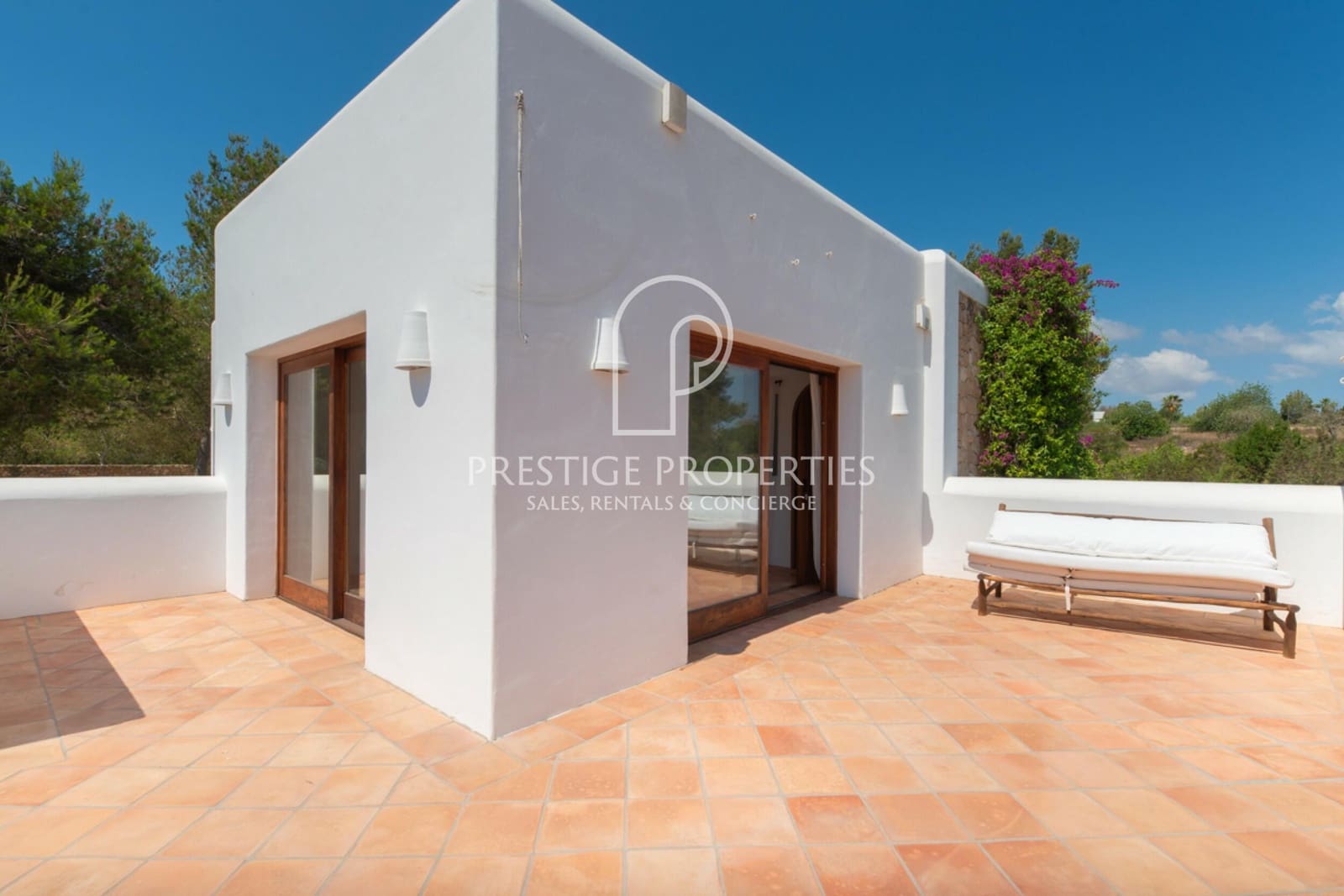 6 soveværelse Finca/Landehus til salg i Santa Eulalia / Santa Eularia med swimmingpool - € 8.900.000 (Ref: 9109854)