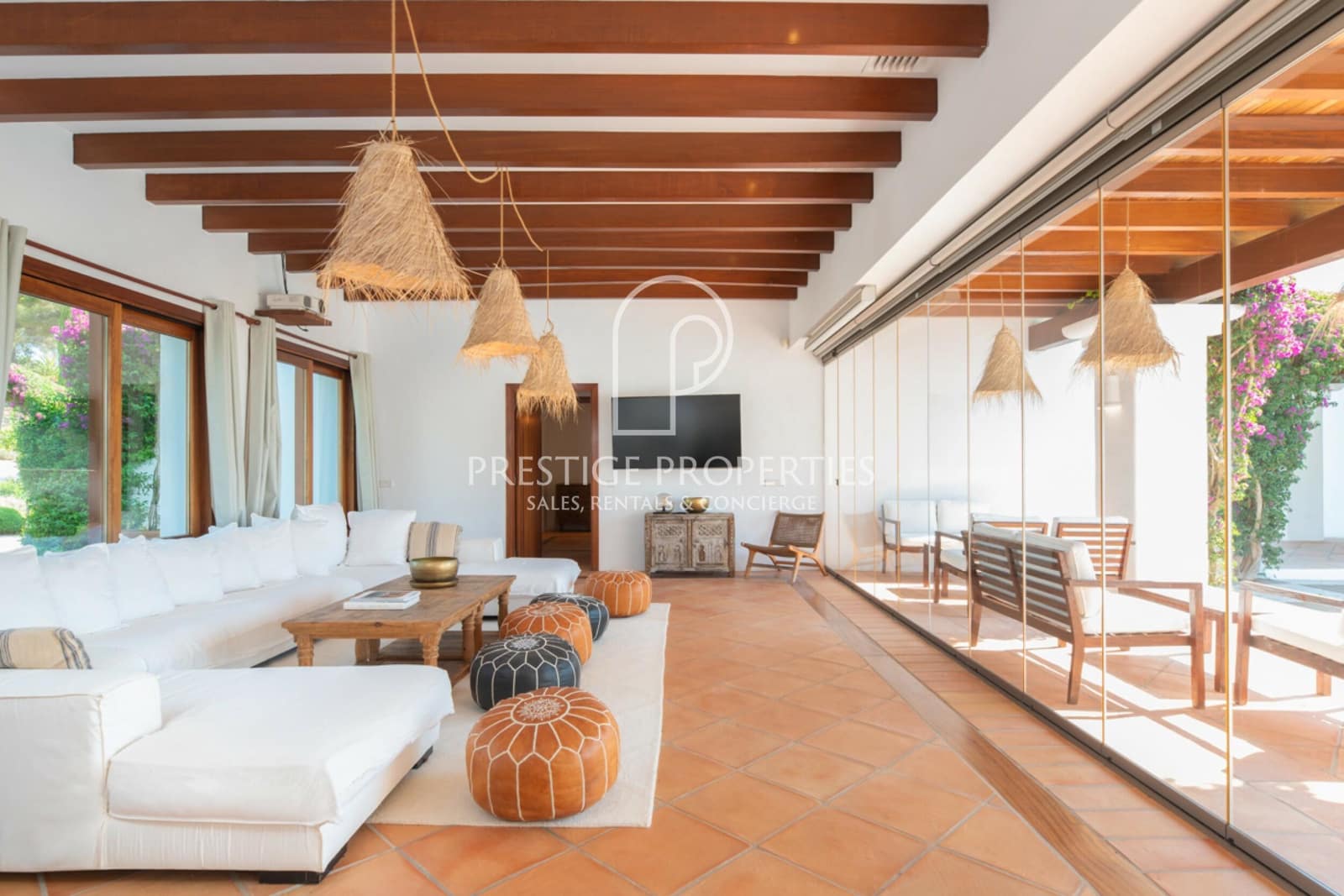 6 soveværelse Finca/Landehus til salg i Santa Eulalia / Santa Eularia med swimmingpool - € 8.900.000 (Ref: 9109854)