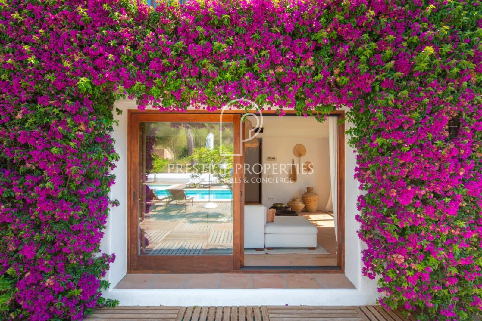 6 soveværelse Finca/Landehus til salg i Santa Eulalia / Santa Eularia med swimmingpool - € 8.900.000 (Ref: 9109854)