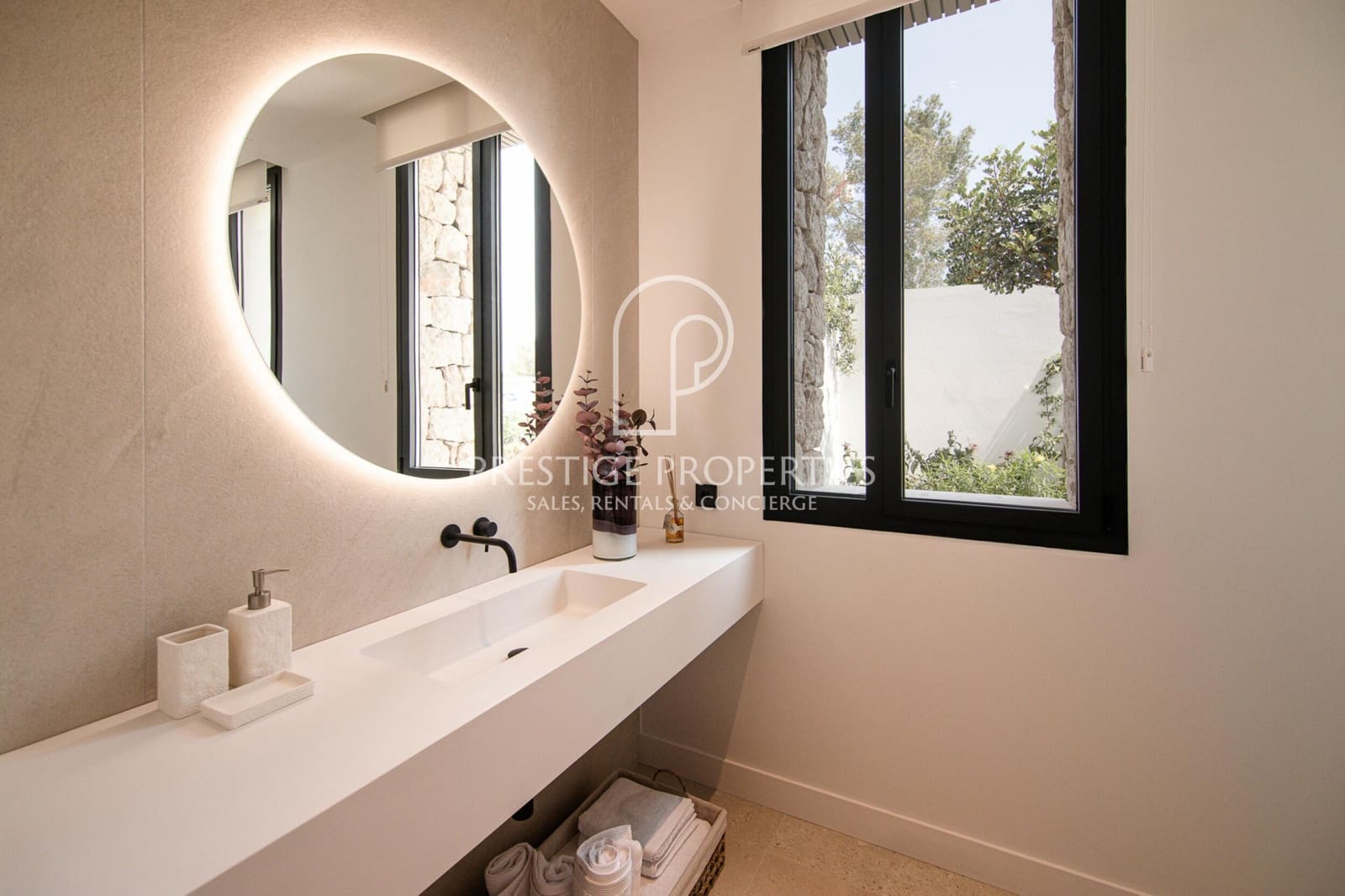 5 bedroom Villa for sale in Santa Eulalia / Santa Eularia with pool garage - € 4,600,000 (Ref: 9113604)