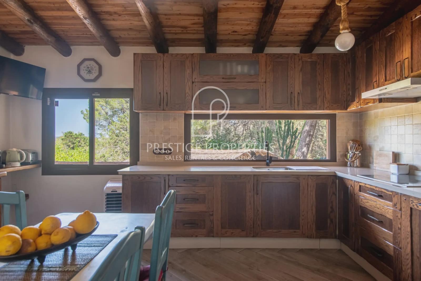 3 soveværelse Finca/Landehus til salg i Sant Antoni de Portmany med swimmingpool garage - € 1.550.000 (Ref: 9126305)