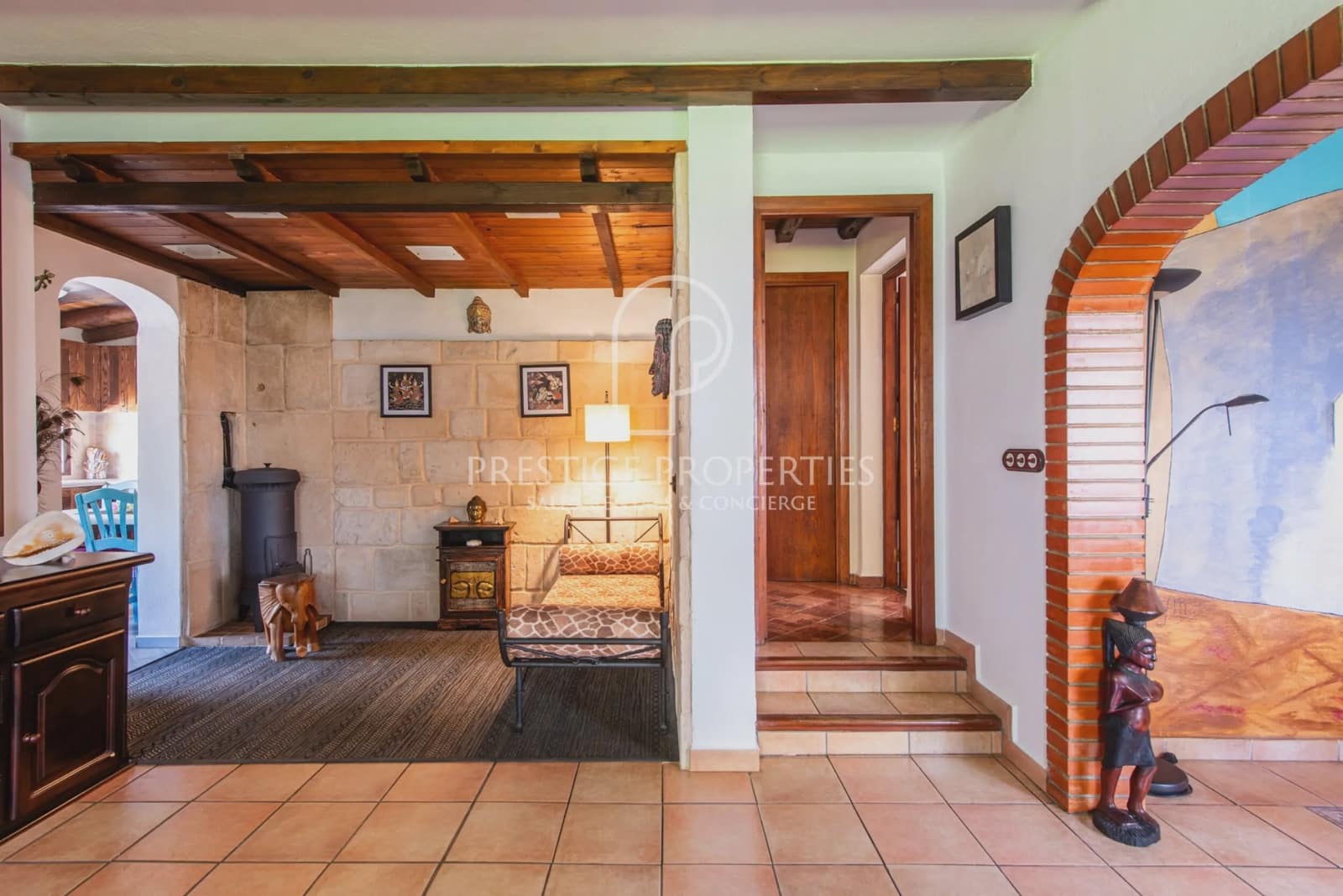 3 soveværelse Finca/Landehus til salg i Sant Antoni de Portmany med swimmingpool garage - € 1.550.000 (Ref: 9126305)