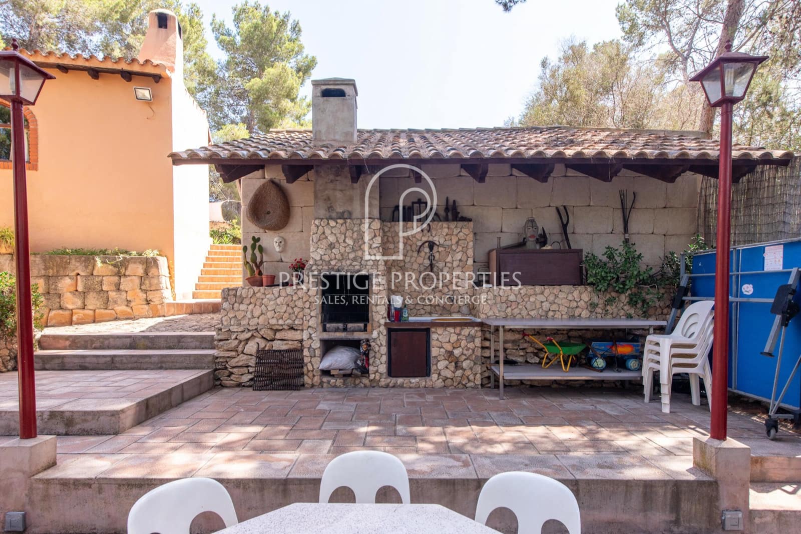 3 soveværelse Finca/Landehus til salg i Sant Antoni de Portmany med swimmingpool garage - € 1.550.000 (Ref: 9126305)