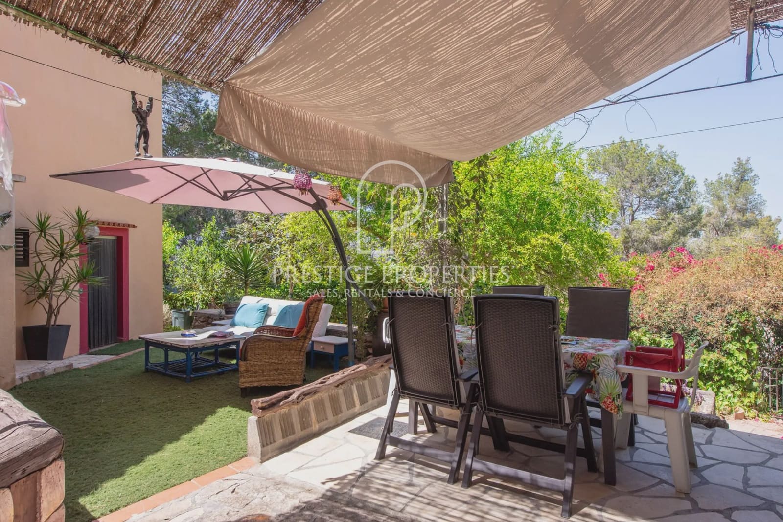 3 soveværelse Finca/Landehus til salg i Sant Antoni de Portmany med swimmingpool garage - € 1.550.000 (Ref: 9126305)