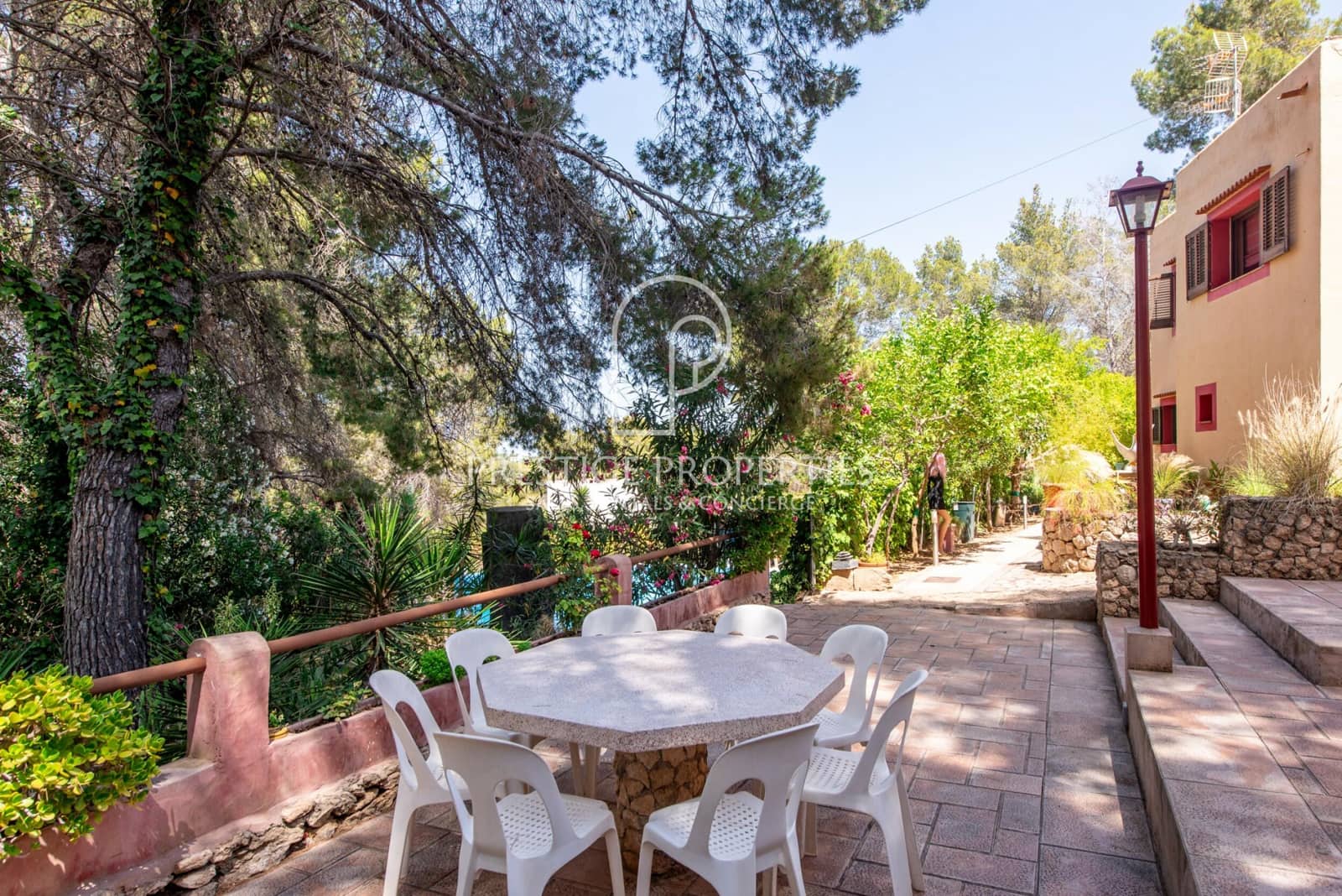 3 soveværelse Finca/Landehus til salg i Sant Antoni de Portmany med swimmingpool garage - € 1.550.000 (Ref: 9126305)