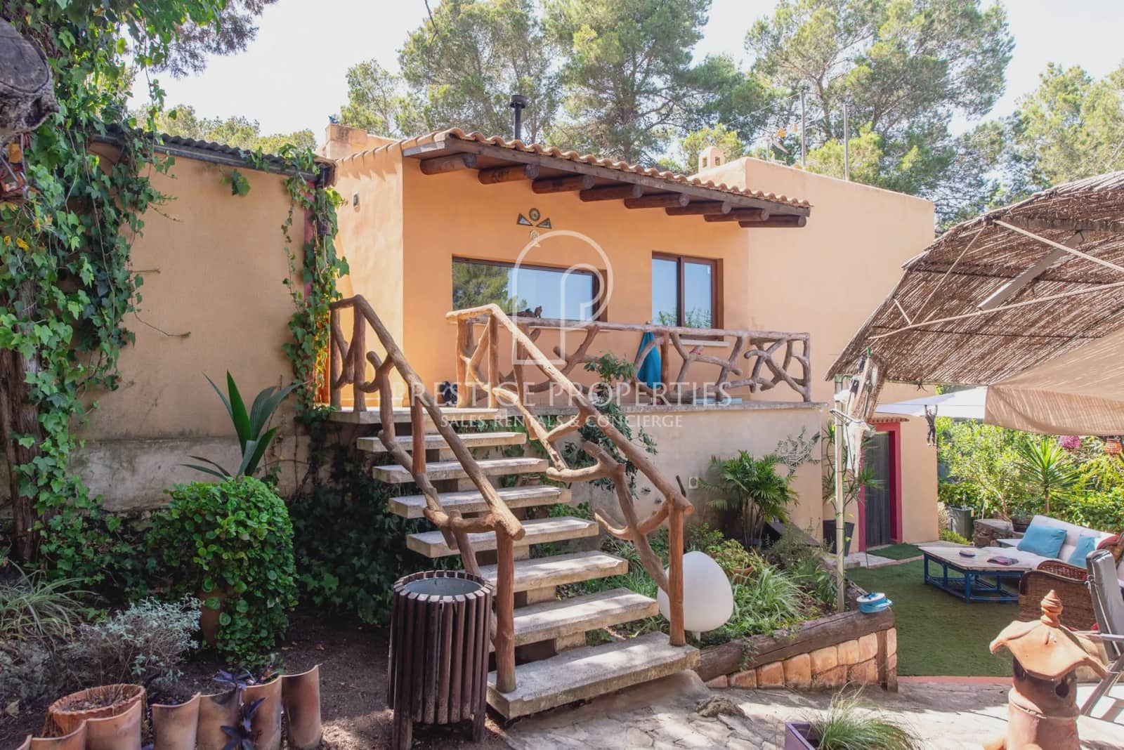 3 soveværelse Finca/Landehus til salg i Sant Antoni de Portmany med swimmingpool garage - € 1.550.000 (Ref: 9126305)