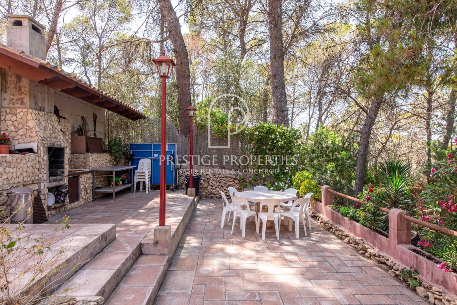 3 soveværelse Finca/Landehus til salg i Sant Antoni de Portmany med swimmingpool garage - € 1.550.000 (Ref: 9126305)