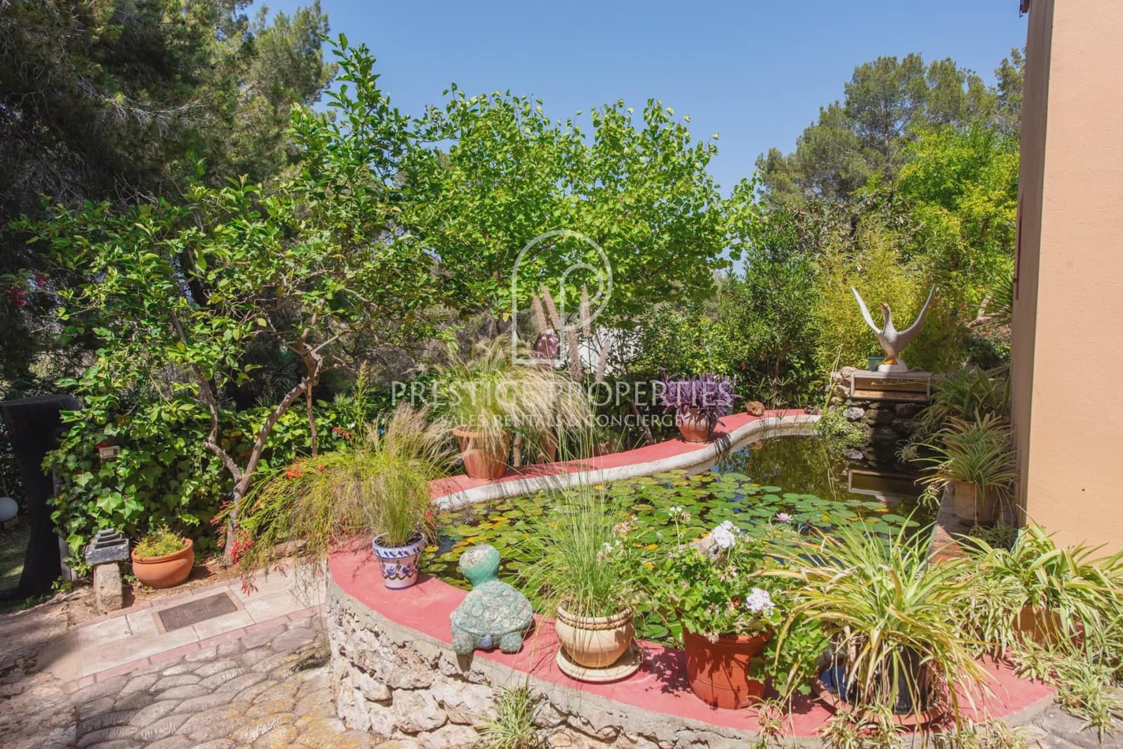 3 soveværelse Finca/Landehus til salg i Sant Antoni de Portmany med swimmingpool garage - € 1.550.000 (Ref: 9126305)