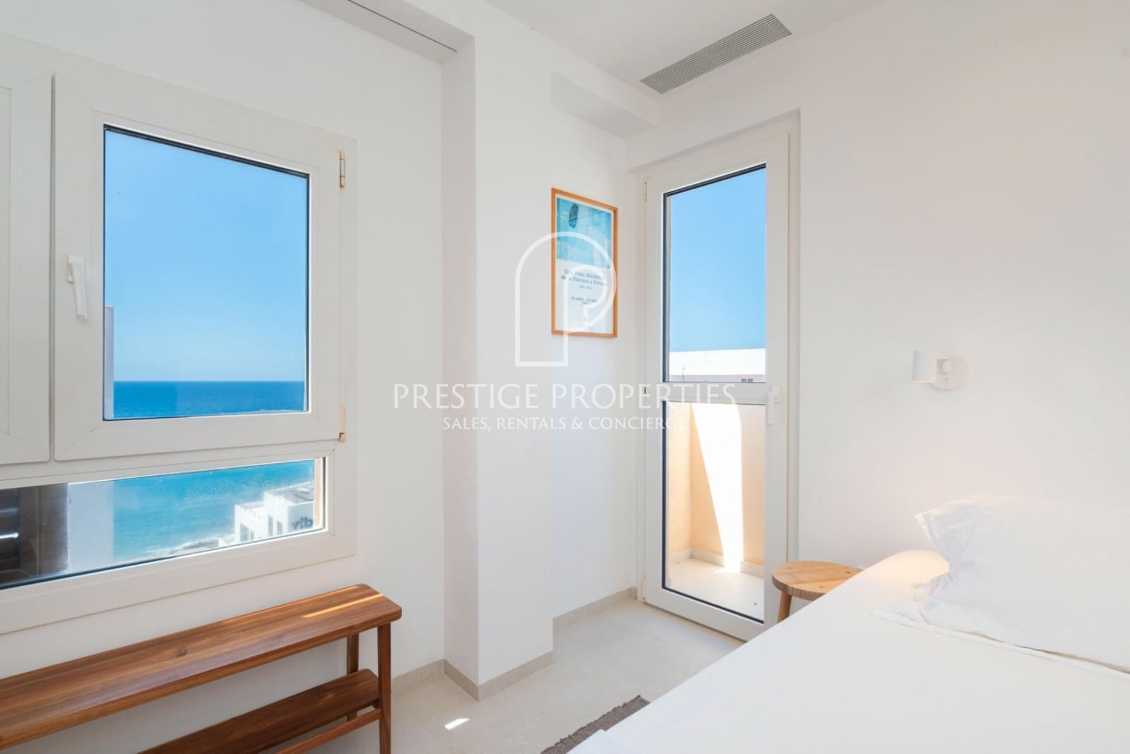 3 soveværelse Penthouse til salg i Sant Antoni de Portmany med swimmingpool - € 1.695.000 (Ref: 9142448)