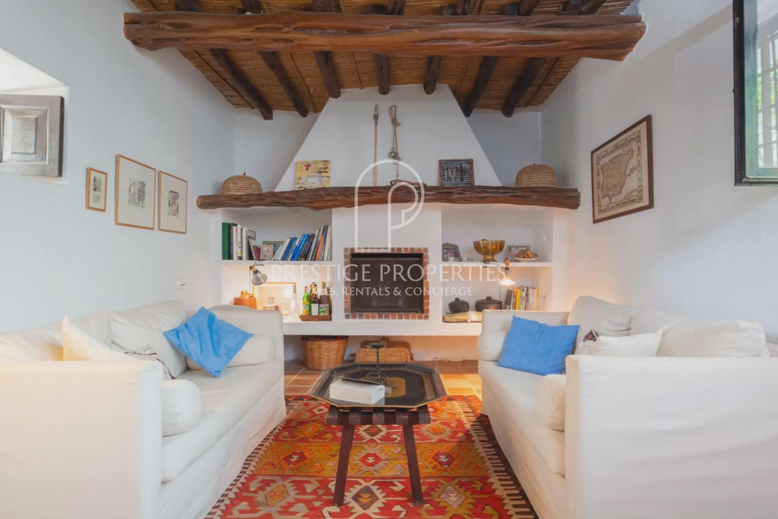 4 soveværelse Finca/Landehus til salg i Santa Eulalia / Santa Eularia med swimmingpool garage - € 3.490.000 (Ref: 9144646)